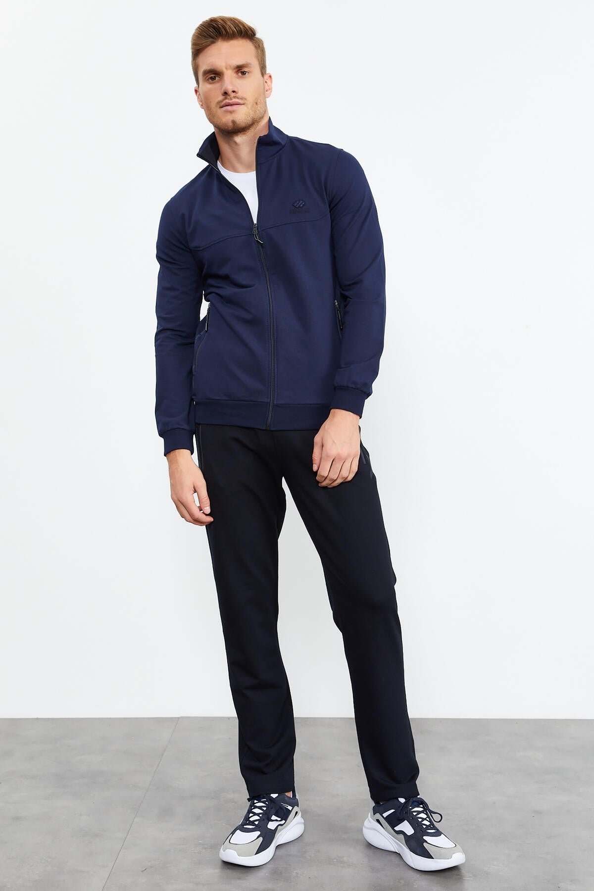 İndigo - Lacivert Dik Yaka Fermuarlı Standart Kalıp Klasik Paça Erkek Eşofman Takımı - 85152