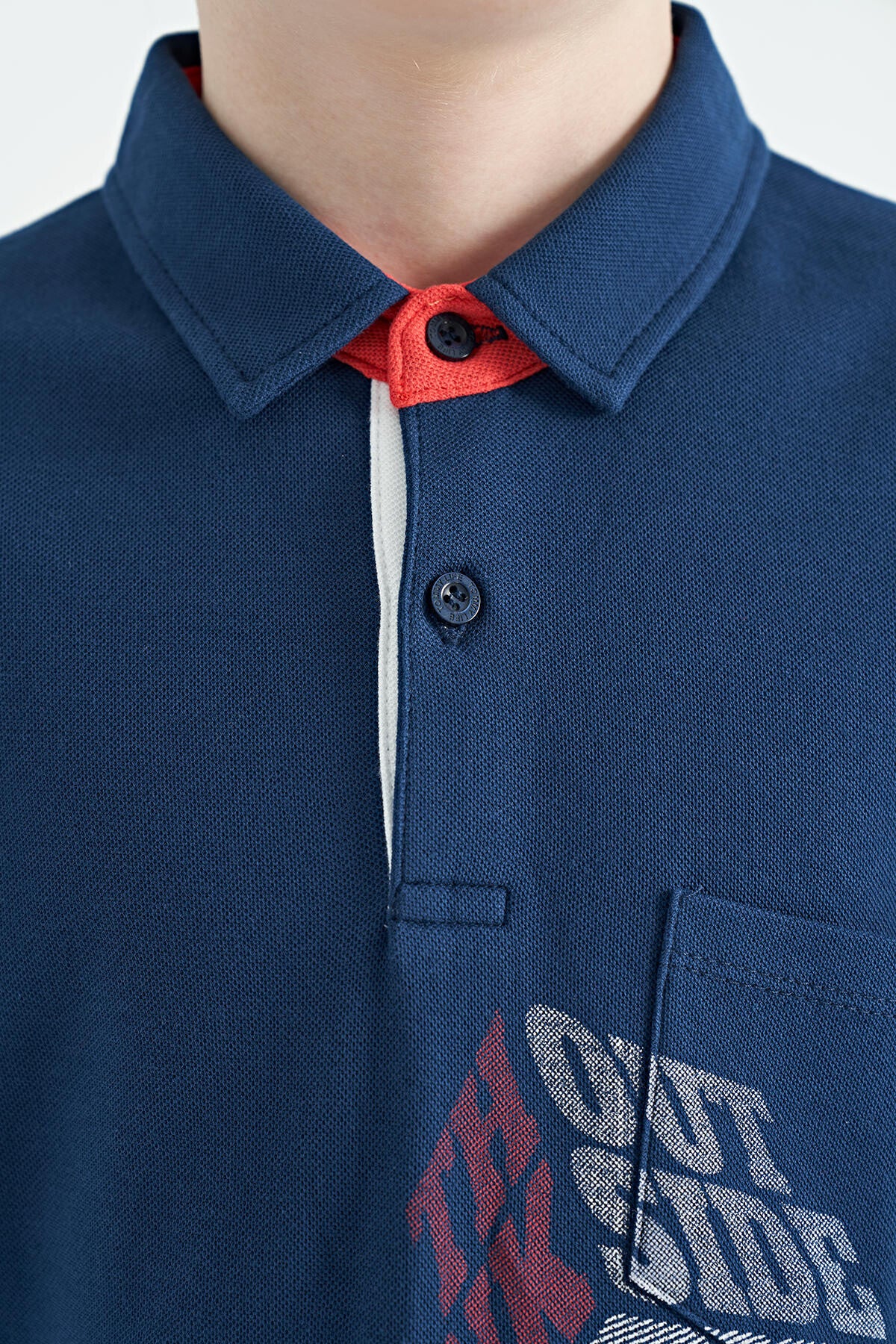 İndigo Ön Cep Detaylı Baskılı Standart Kalıp Polo Yaka Erkek Çocuk T-Shirt - 11102