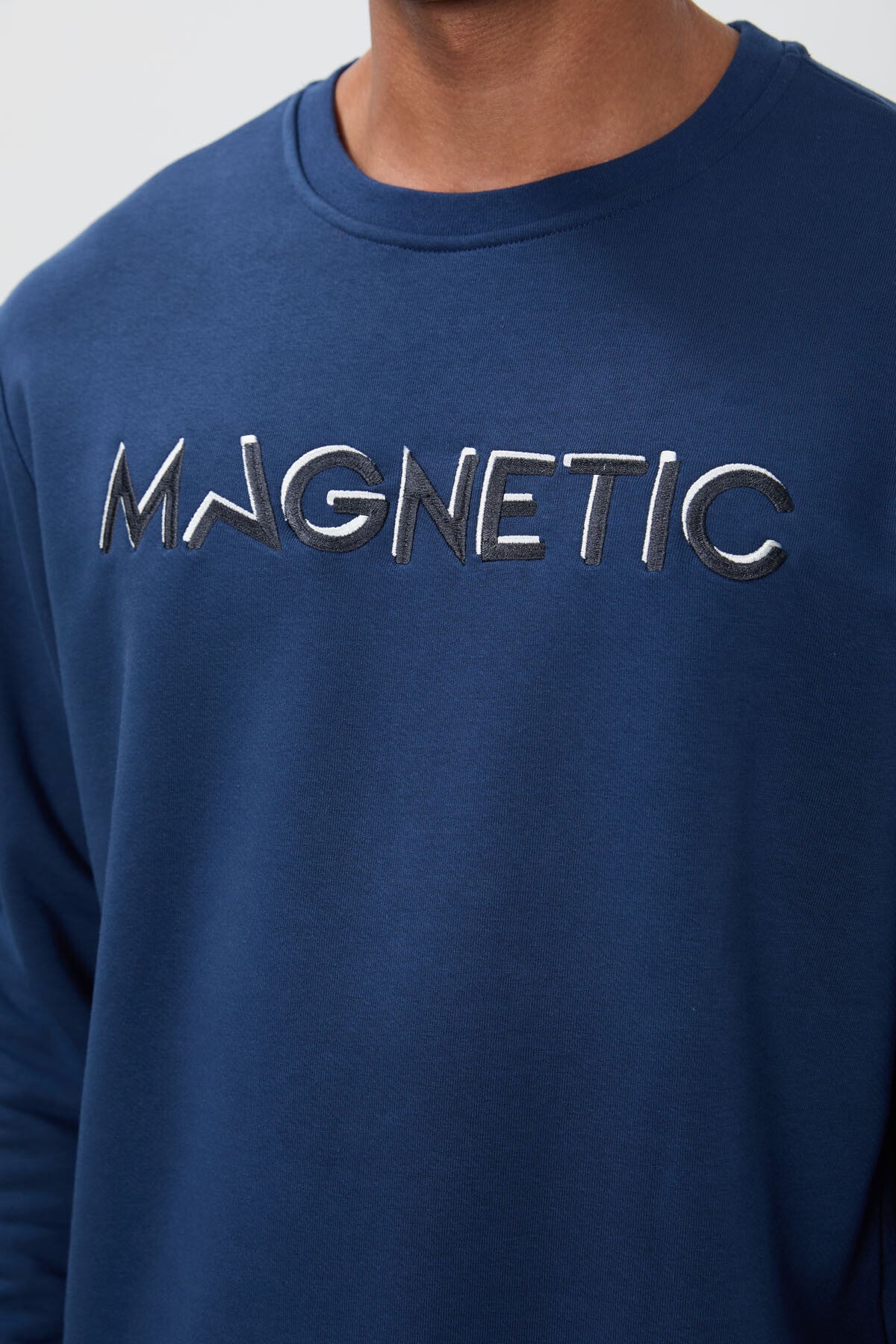 İndigo Yazı Nakışlı O Yaka Rahat Form İçi Polarlı Erkek Sweatshirt - 88020