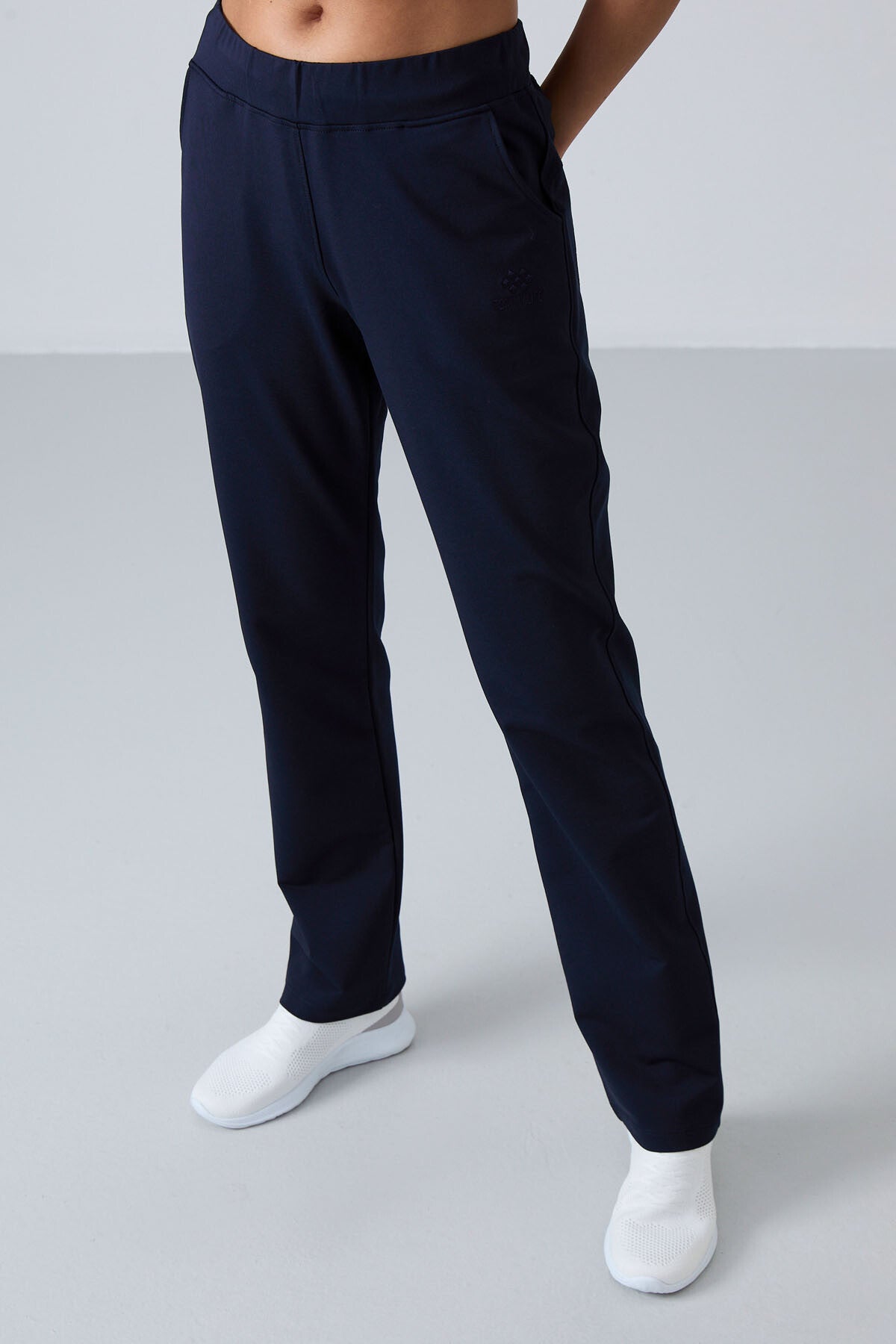 İndigo Yüksek Bel Cepli Rahat Form Klasik Paça Kadın Eşofman Alt - 94185