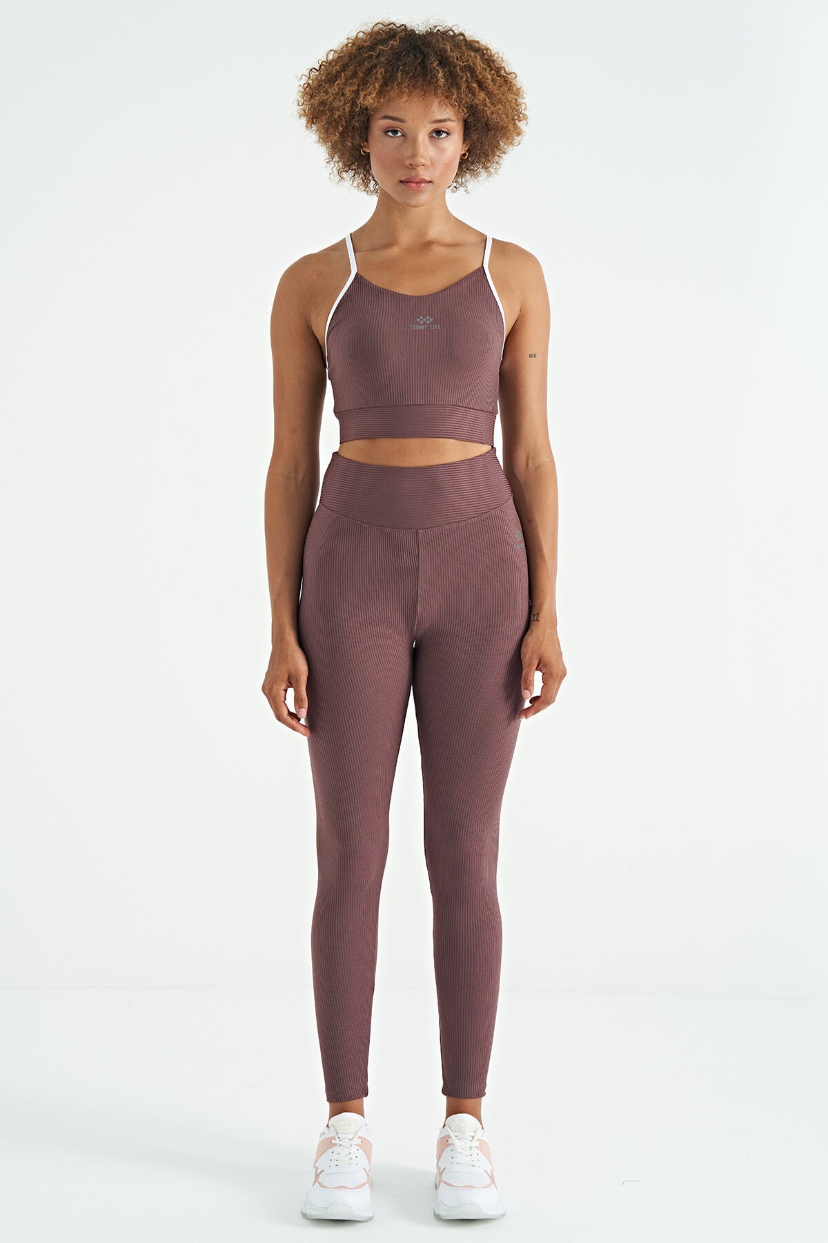 Kahverengi Sırt Çapraz Detaylı Logo Baskılı Dar Kalıp Fitilli Kadın Büstiyer - 97274