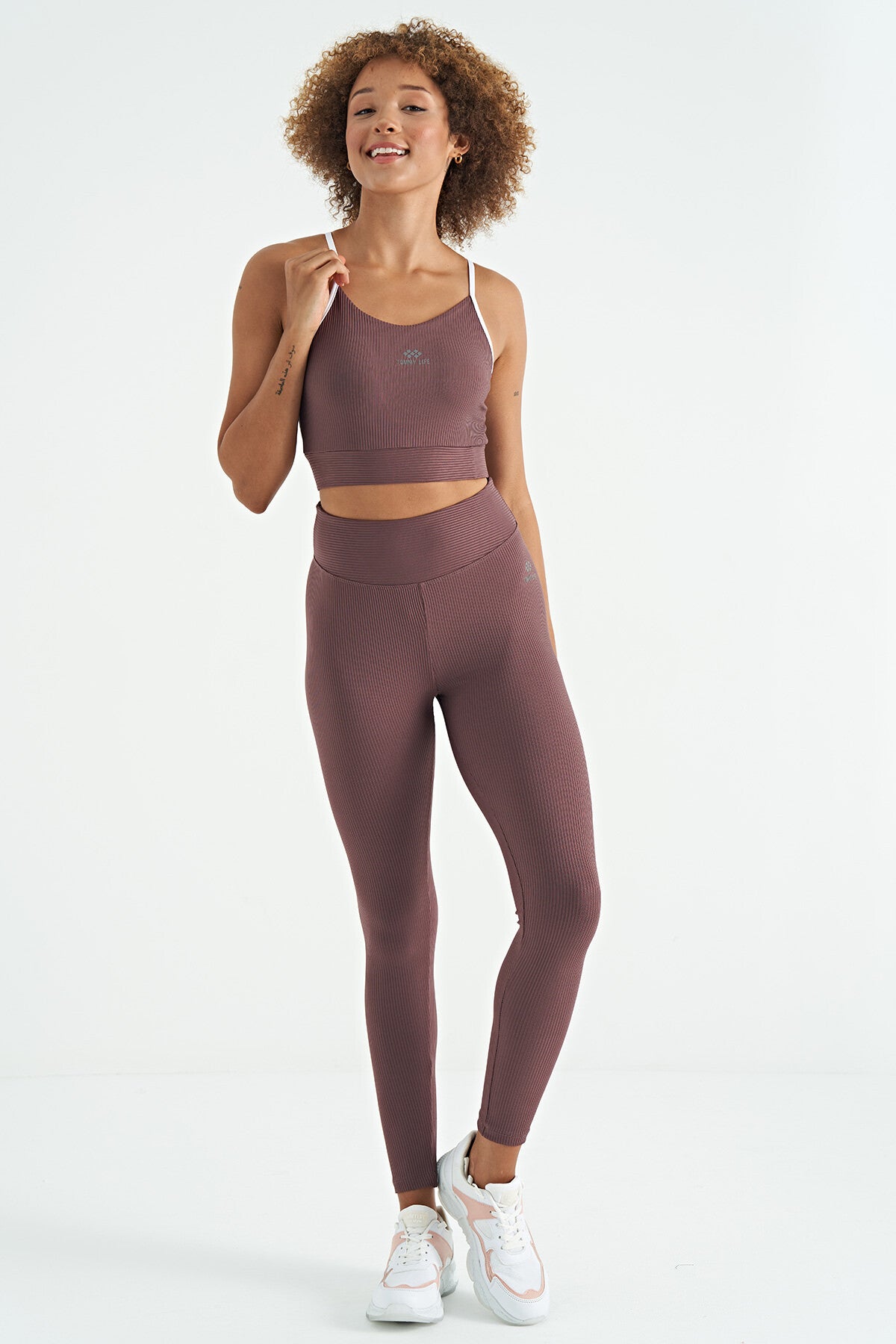 Kahverengi Sırt Çapraz Detaylı Logo Baskılı Dar Kalıp Fitilli Kadın Büstiyer - 97274