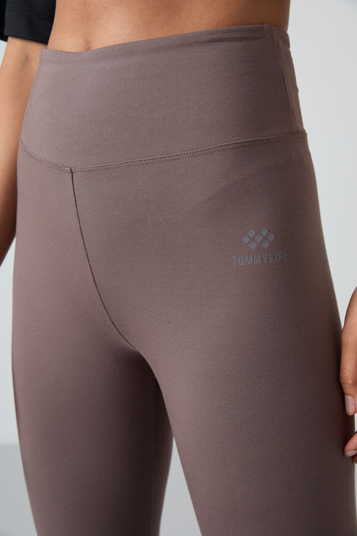 Kahverengi Yüksek Bel Toparlayıcı Slim Fit Dar Paça Kadın Tayt - 94011