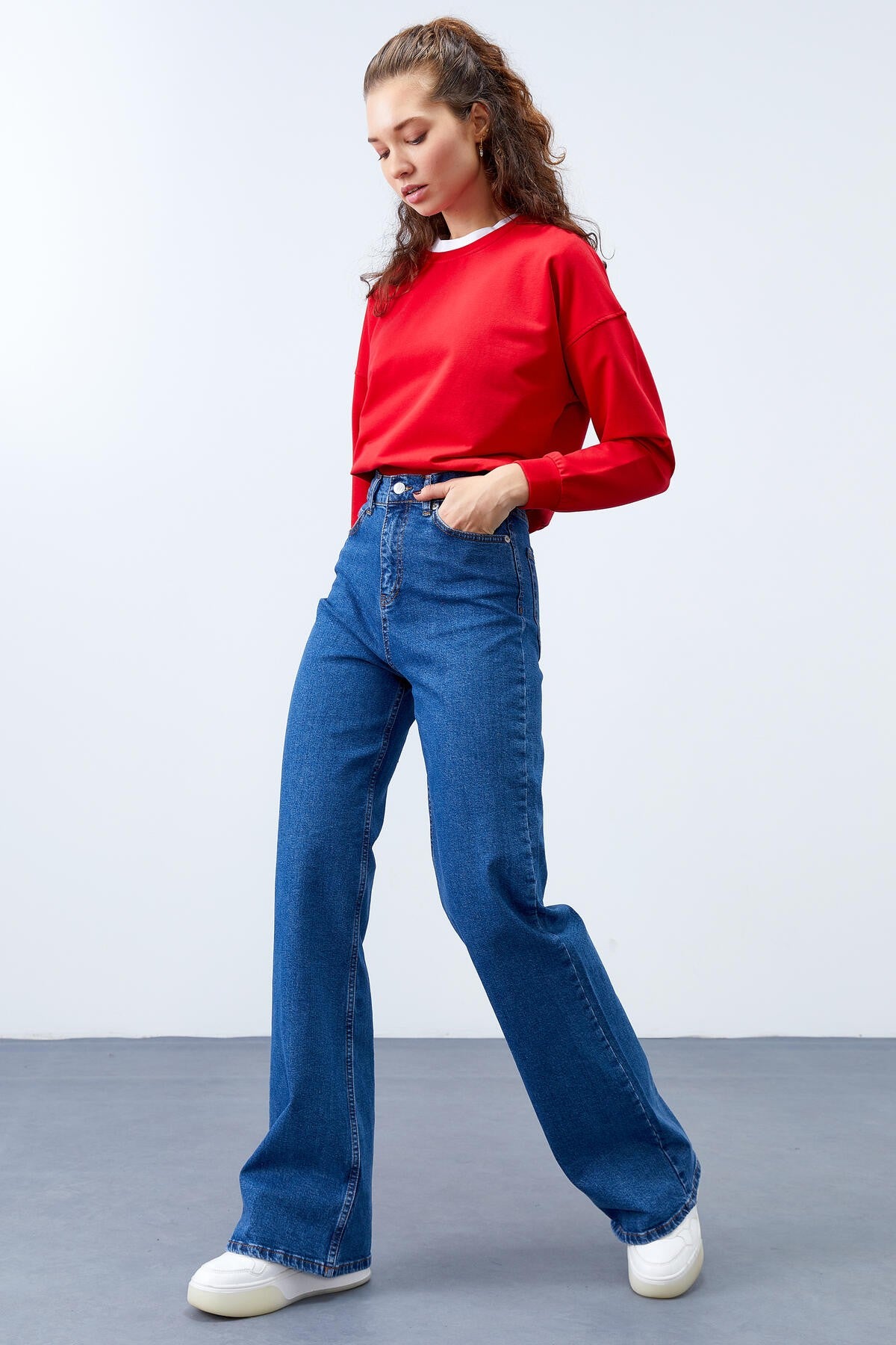 Kırmızı Basic Rahat Form O Yaka Kadın Sweatshirt - 97114