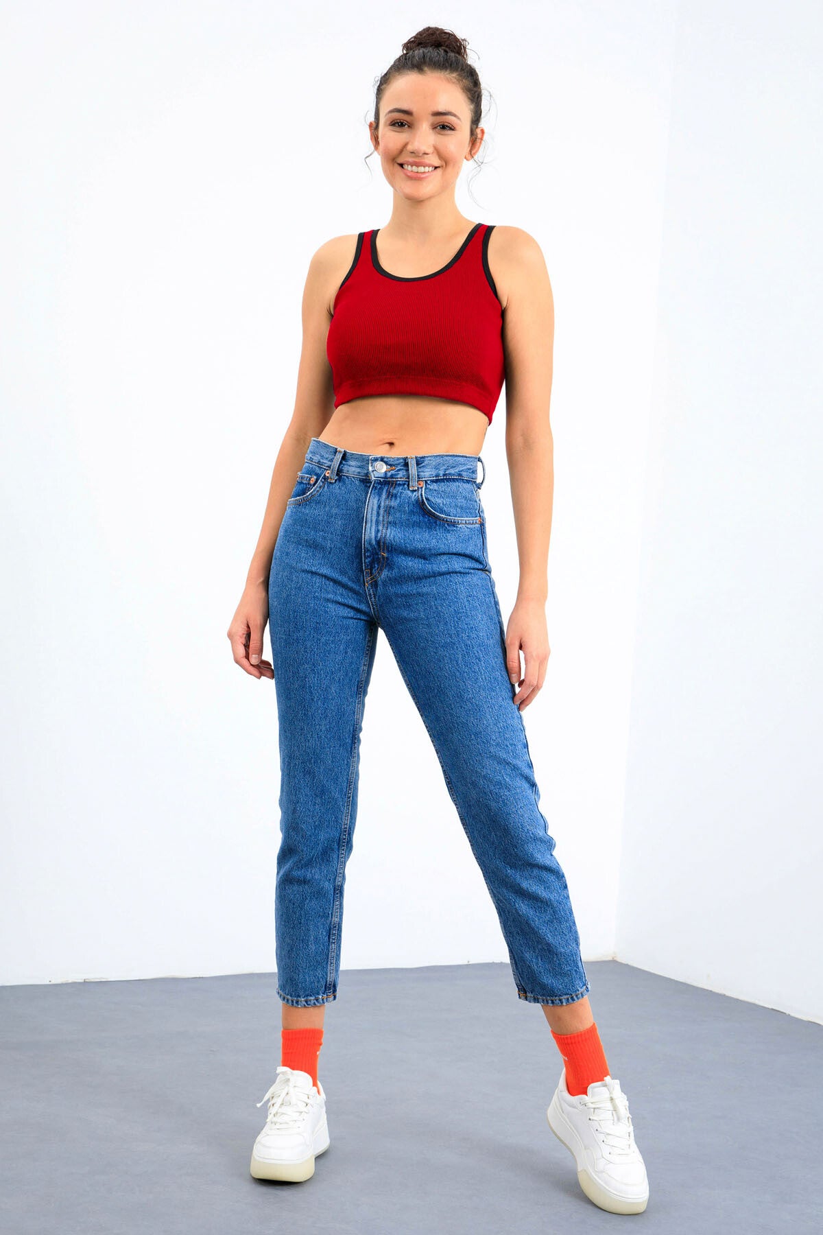 Kırmızı Basic Sıfır Kol Dar Kalıp U Yaka Kadın Crop Top Atlet - 97160