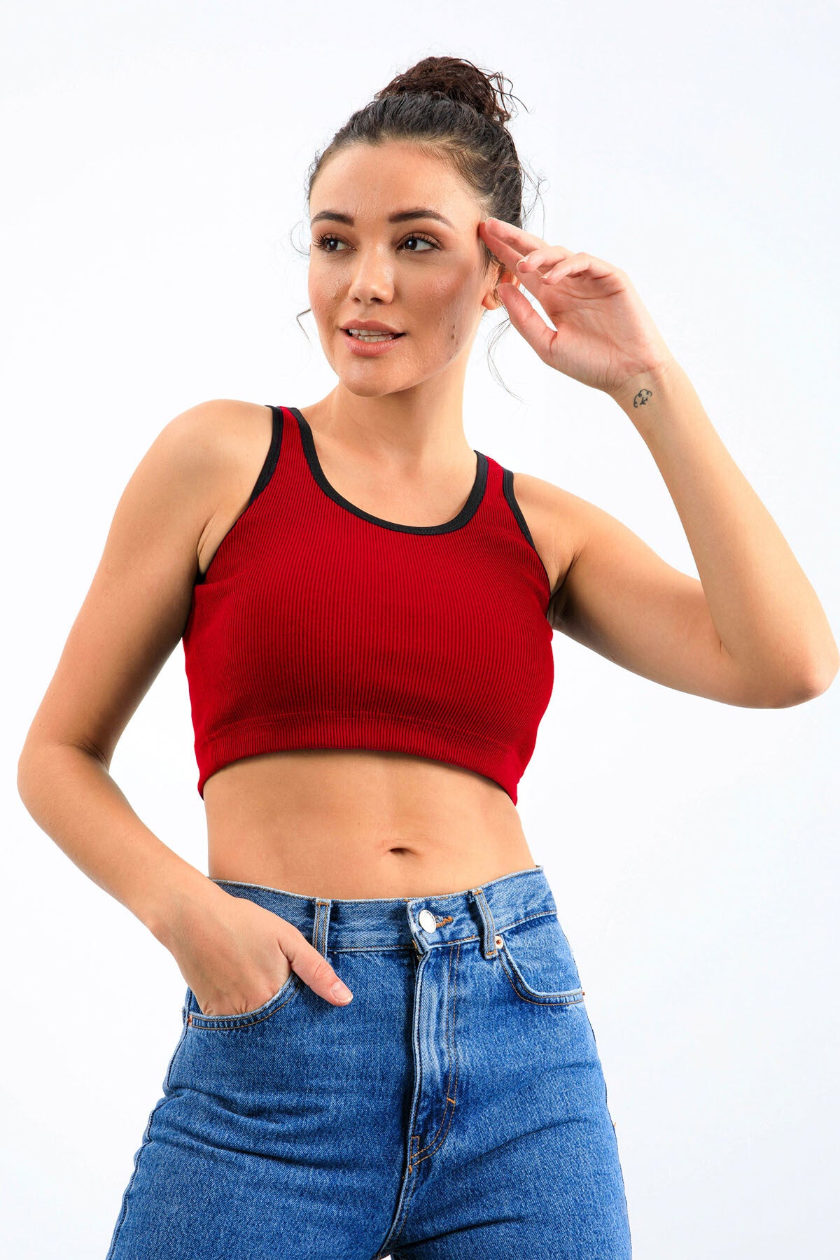 Kırmızı Basic Sıfır Kol Dar Kalıp U Yaka Kadın Crop Top Atlet - 97160