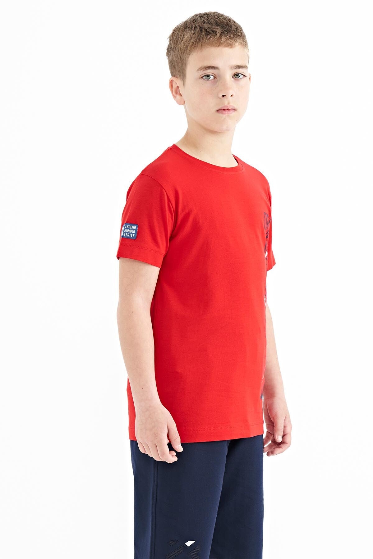 Kırmızı Baskı Detaylı O Yaka Standart Kalıp Erkek Çocuk T-Shirt - 11104