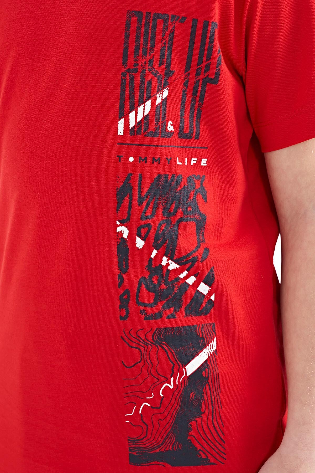 Kırmızı Baskı Detaylı O Yaka Standart Kalıp Erkek Çocuk T-Shirt - 11104