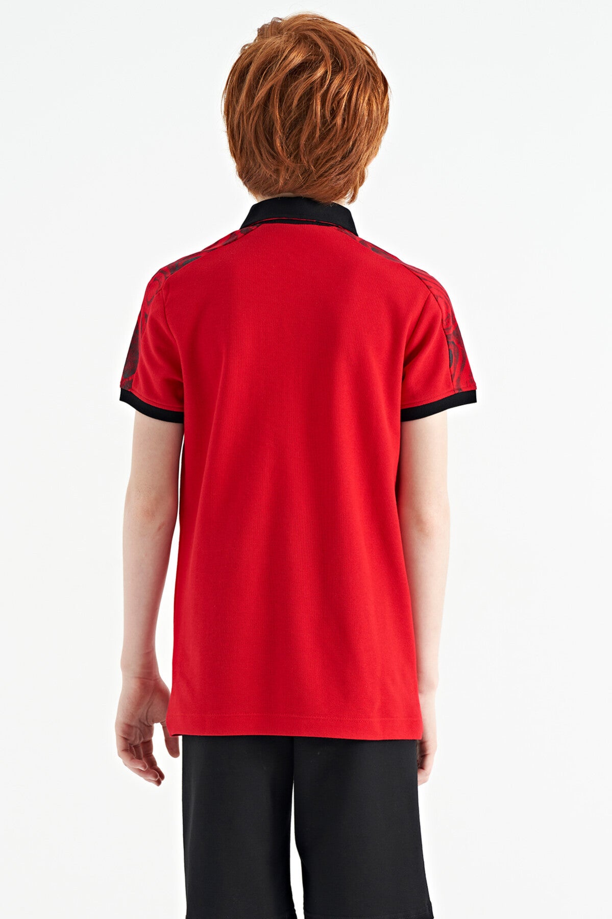 Kırmızı Baskı Detaylı Pola Yaka Standart Kalıp Erkek Çocuk T-Shırt - 11166
