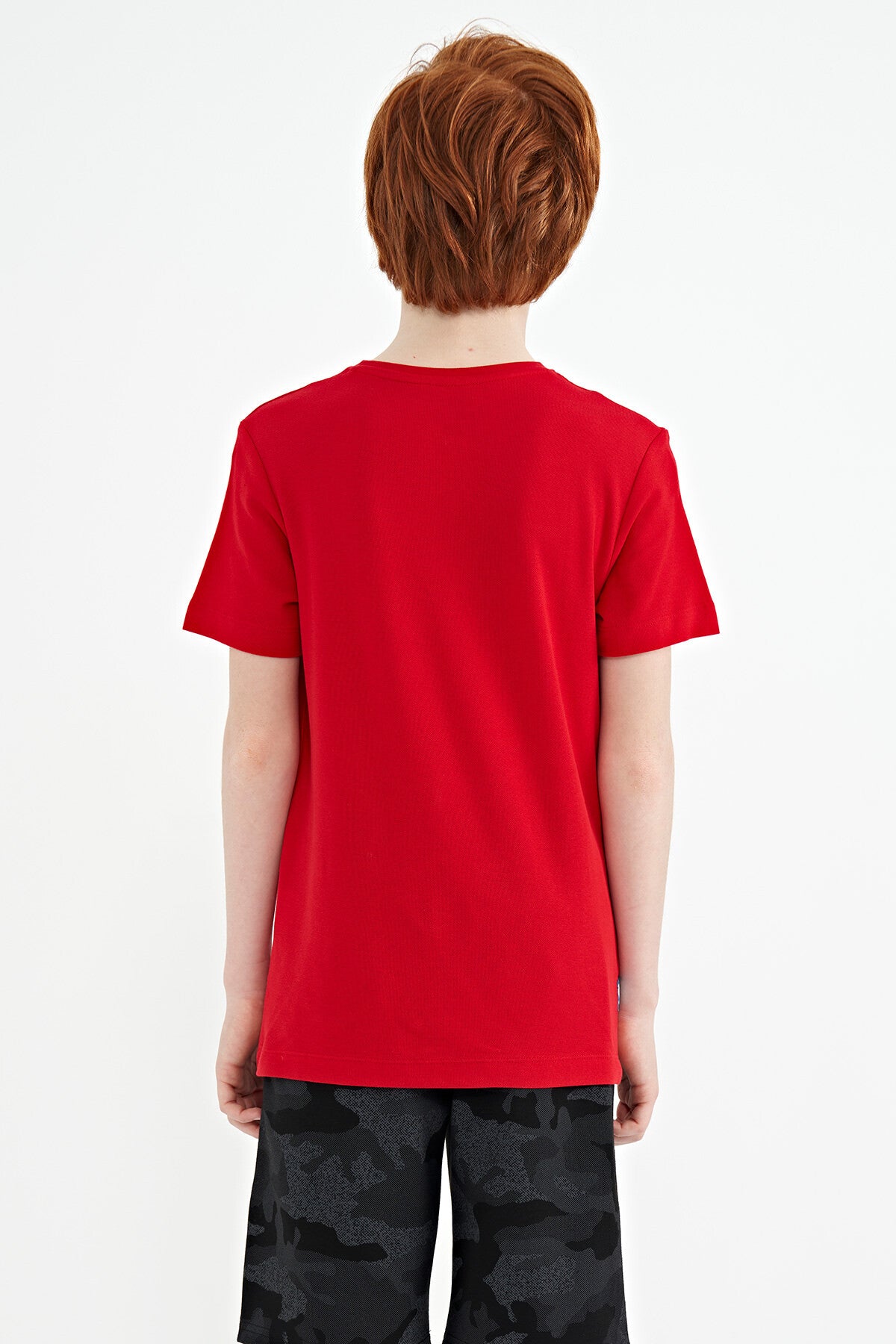 Kırmızı Cep Detaylı O Yaka Standart Kalıp Erkek Çocuk T-Shirt - 11120