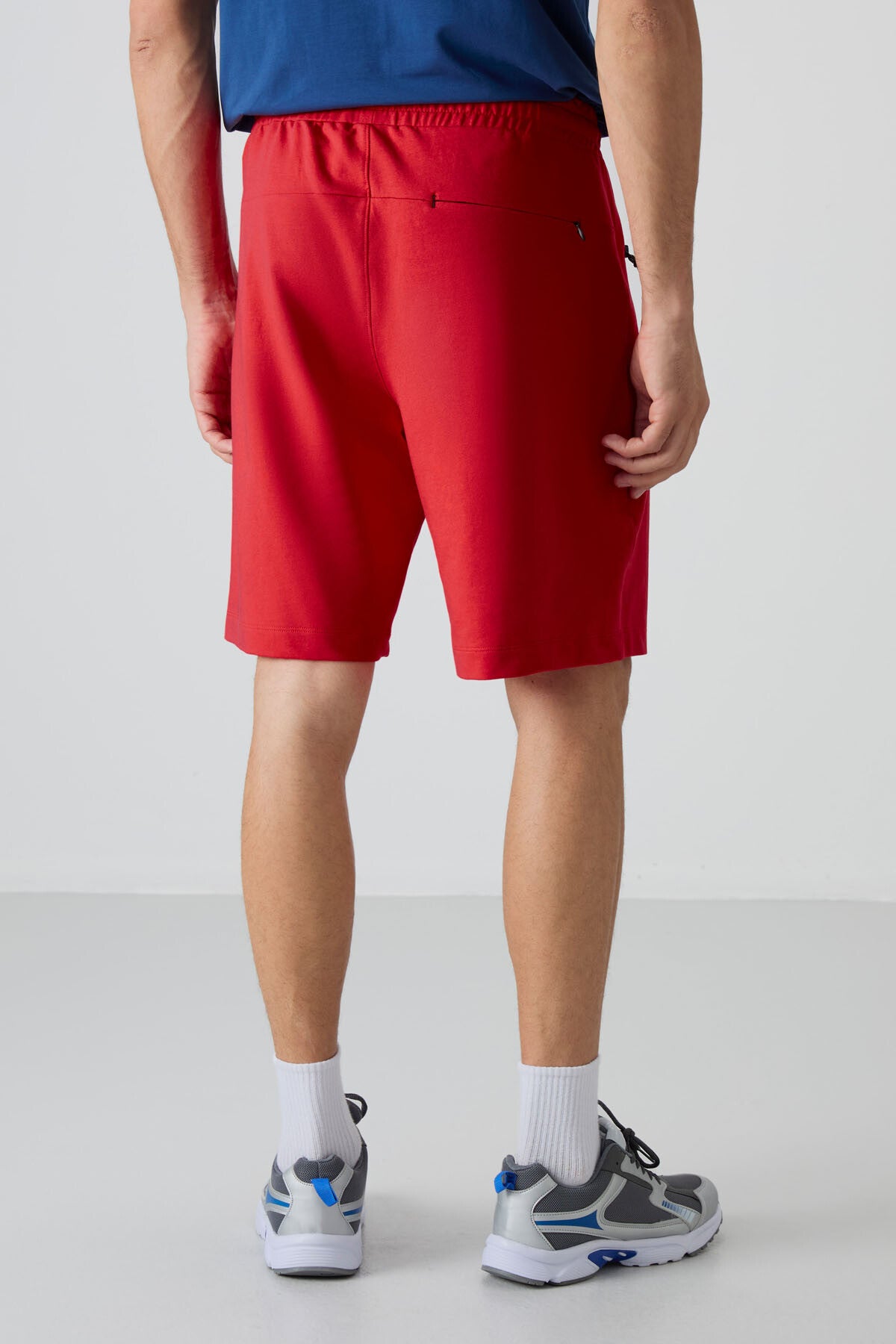 Kırmızı Gizli Fermuar Arka Cepli Bağcıklı Standart Kalıp Erkek Şort - 81136