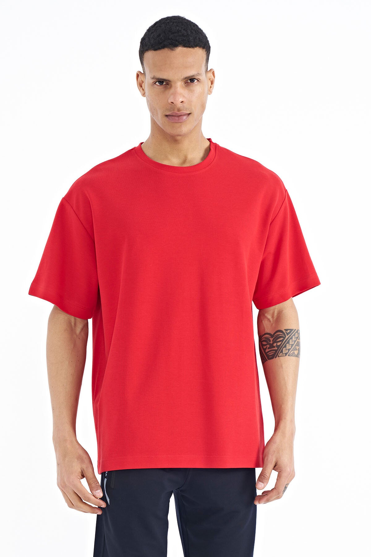 Kırmızı Kol Arma Detaylı Basic Oversize Erkek T-Shirt - 88193