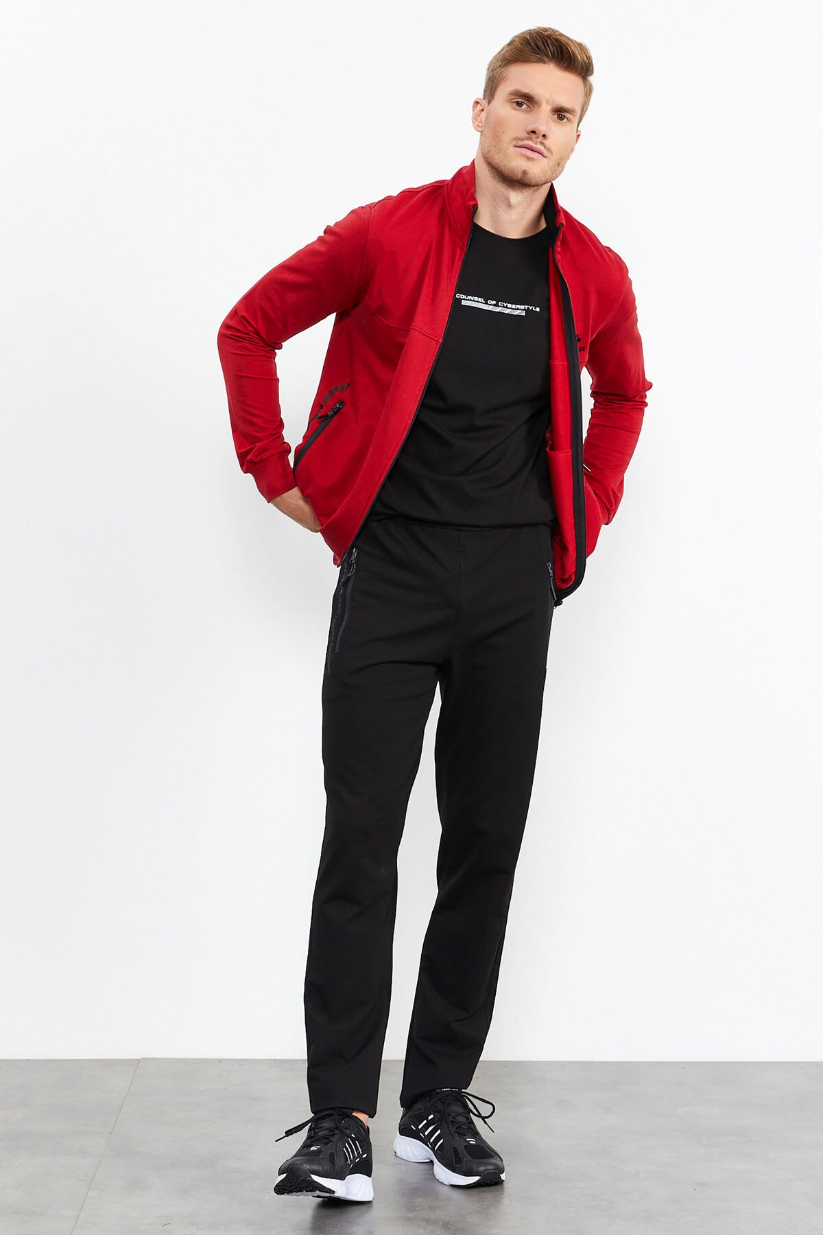 Kırmızı - Siyah Dik Yaka Fermuarlı Standart Kalıp Klasik Paça Erkek Eşofman Takımı - 85152