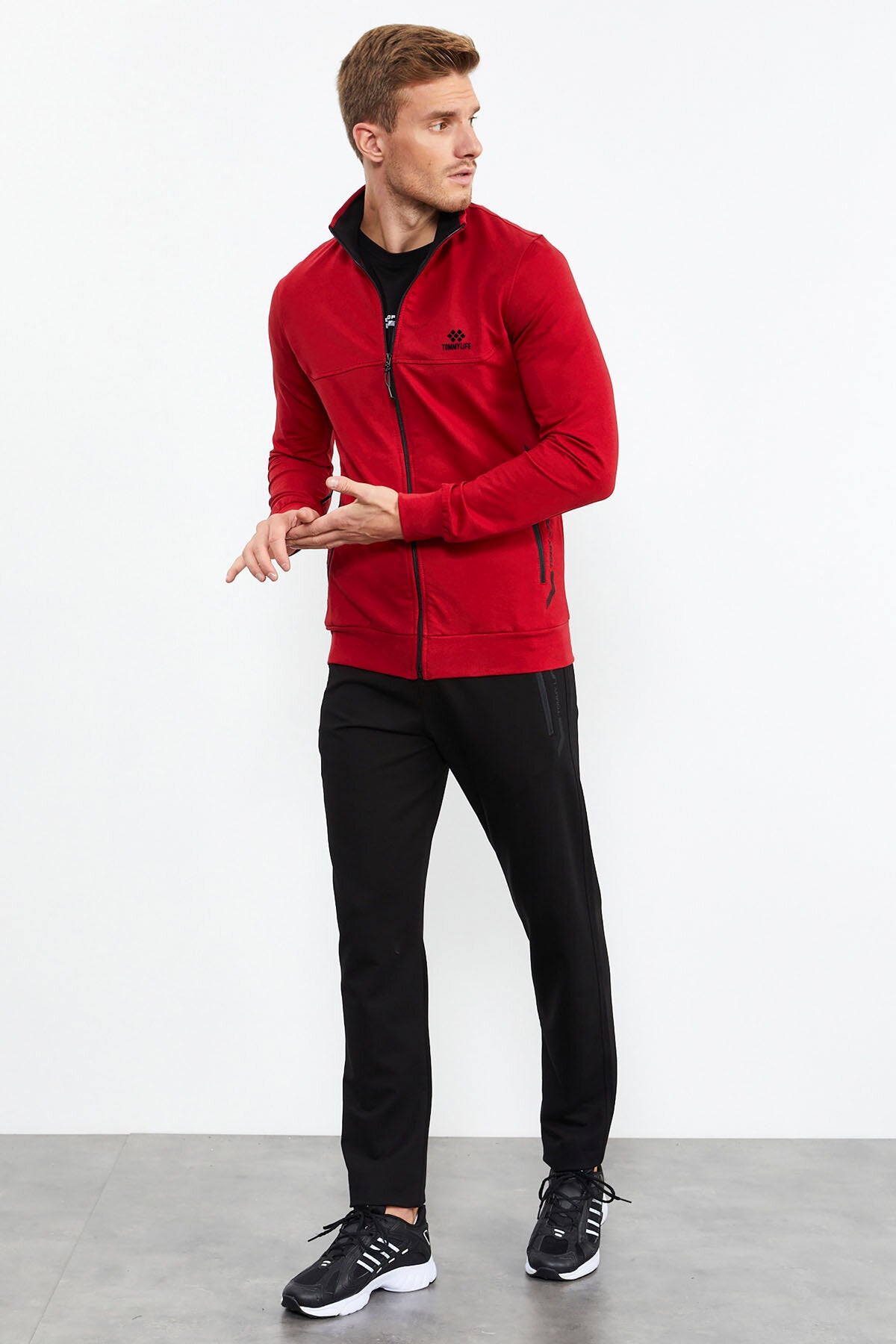 Kırmızı - Siyah Dik Yaka Fermuarlı Standart Kalıp Klasik Paça Erkek Eşofman Takımı - 85152