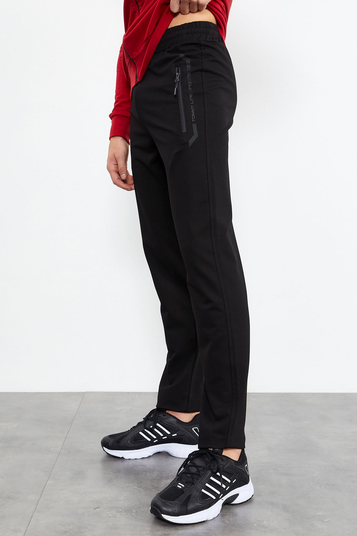 Kırmızı - Siyah Dik Yaka Fermuarlı Standart Kalıp Klasik Paça Erkek Eşofman Takımı - 85152