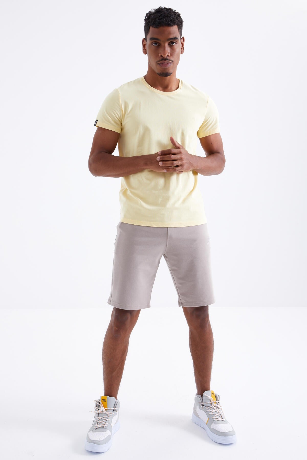 Koyu Bej Bağcıklı Standart Kalıp Basic Erkek Şort - 81212