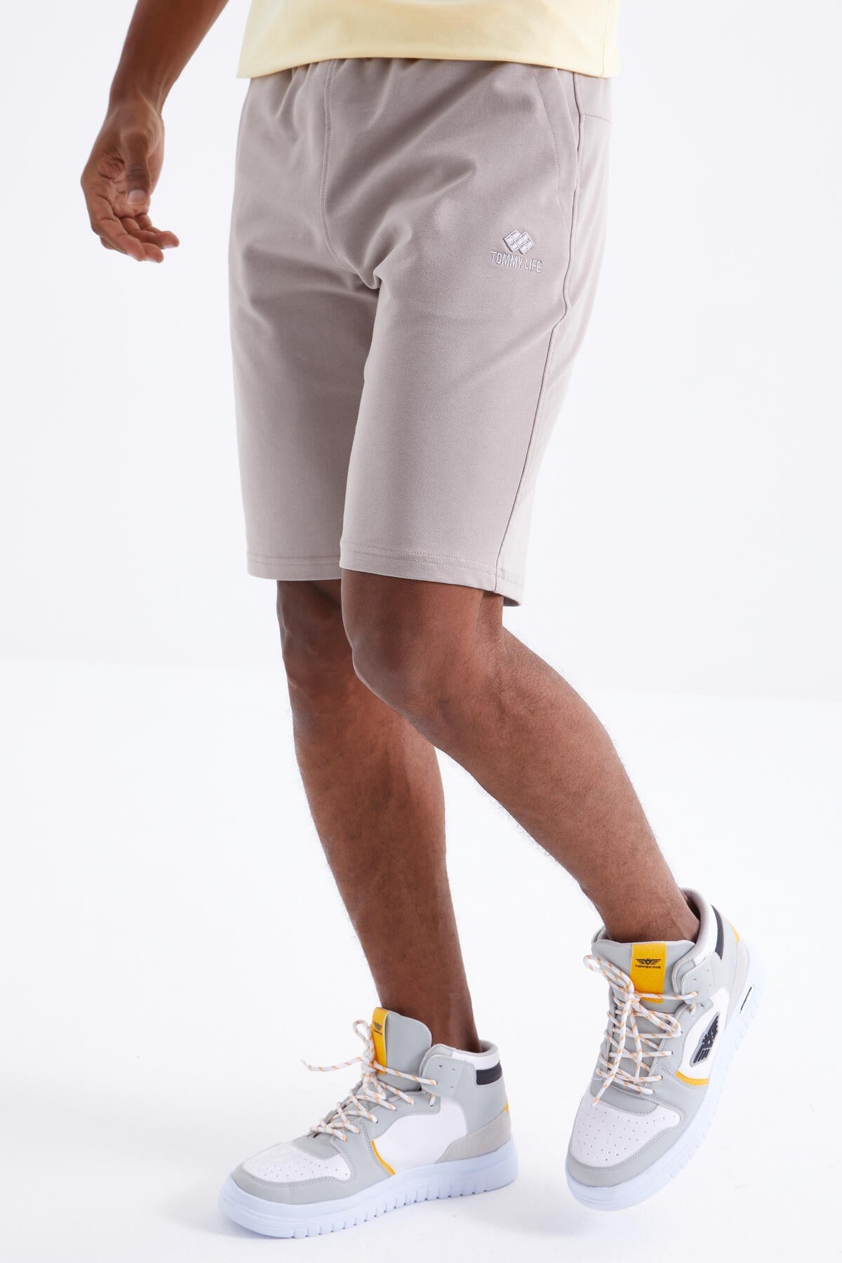 Koyu Bej Bağcıklı Standart Kalıp Basic Erkek Şort - 81212