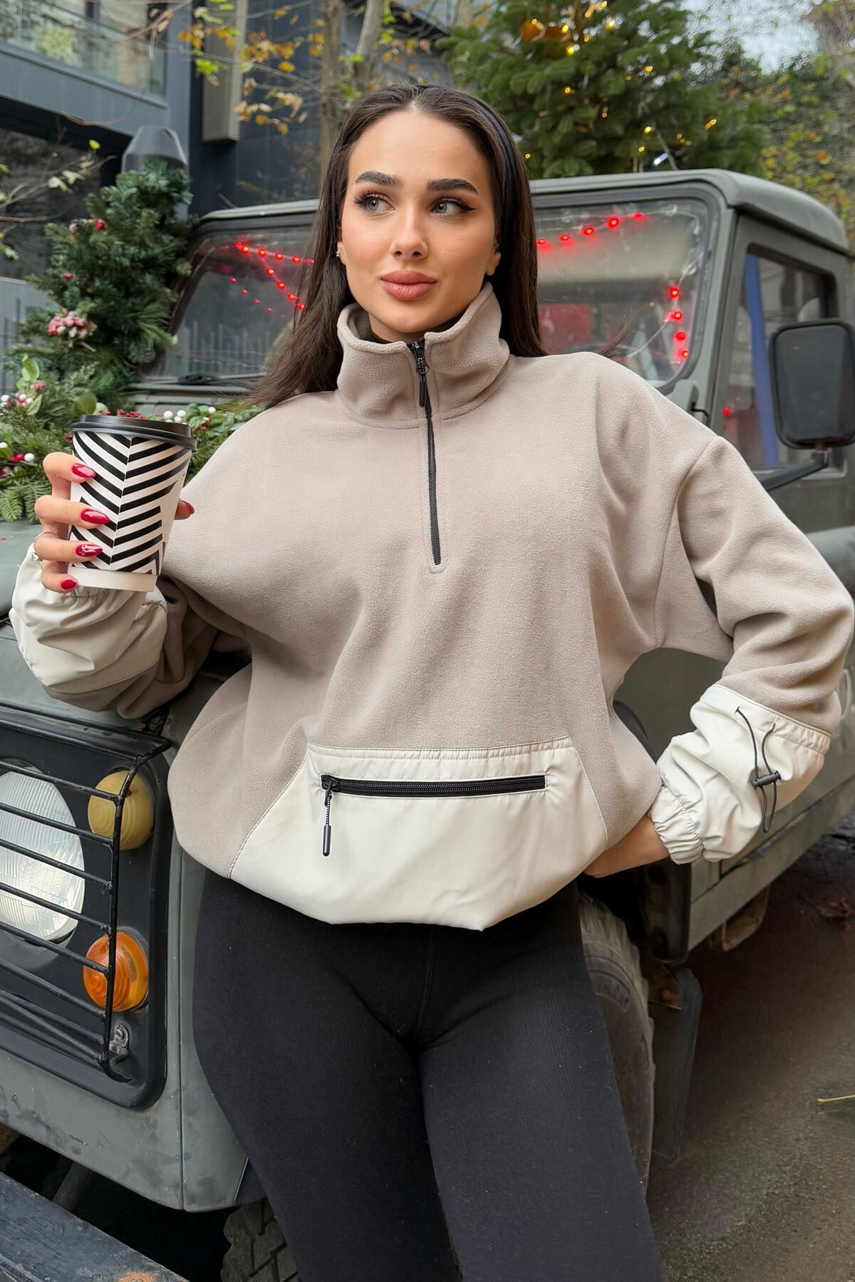 Koyu Bej Etek Ucu Büzgülü Yarım Fermuarlı Oversize Kadın Polar Sweatshirt - 97238