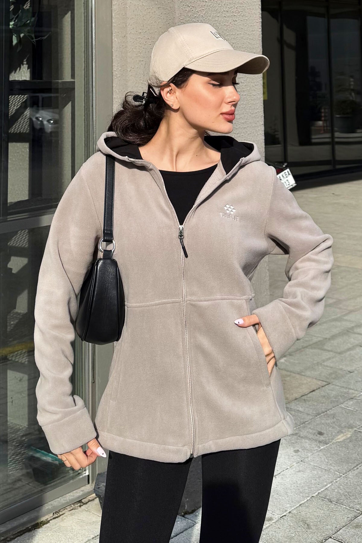 Koyu Bej Kapüşonlu Fermuarlı Rahat Form Kadın Polar Sweatshirt - 97233