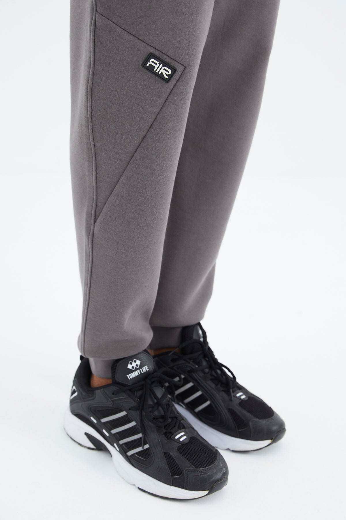 Koyu Gri Bağcıklı Şerit Detaylı Rahat Kalıp Erkek Eşofman Alt - 82100