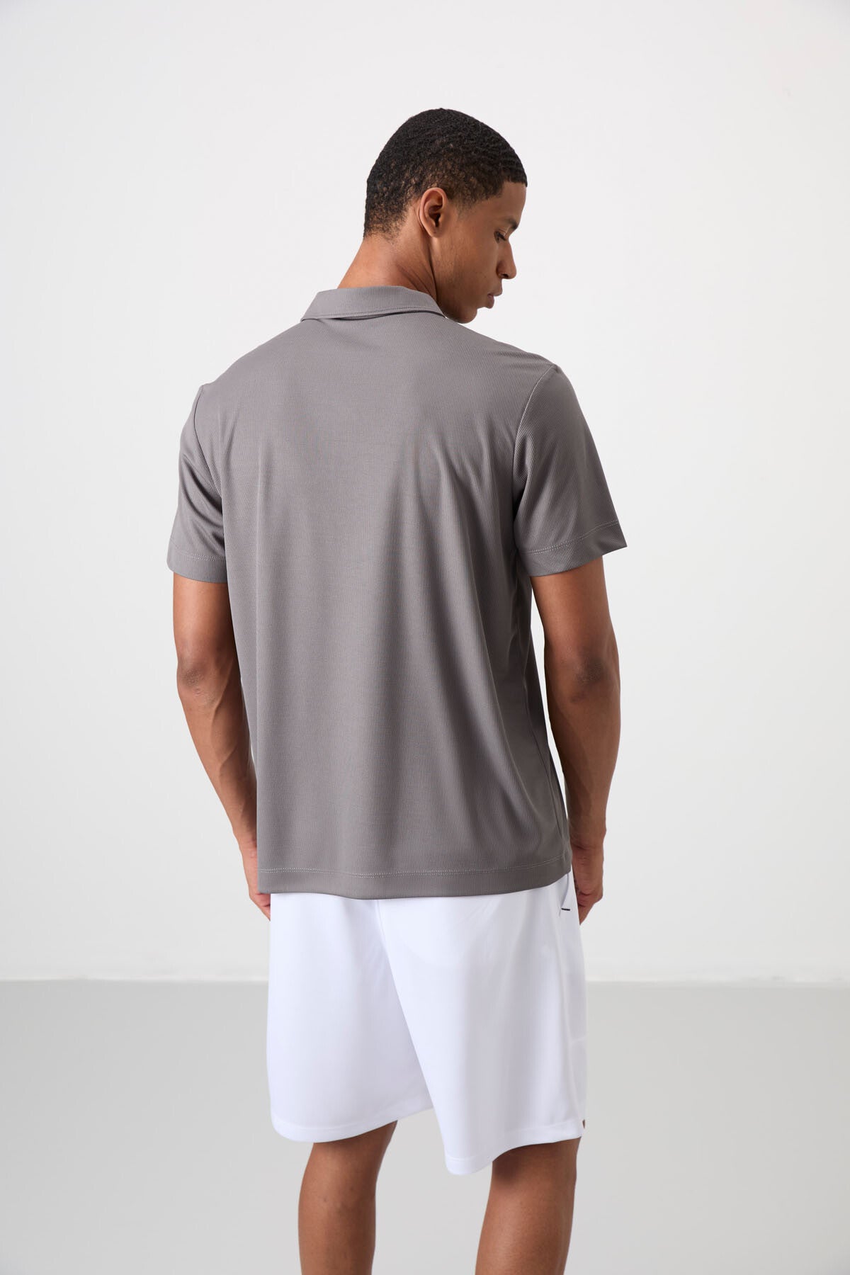 Koyu Gri Logo Baskılı Standart Kalıp Polo Yaka Aktif Spor Erkek T-Shirt - 88252