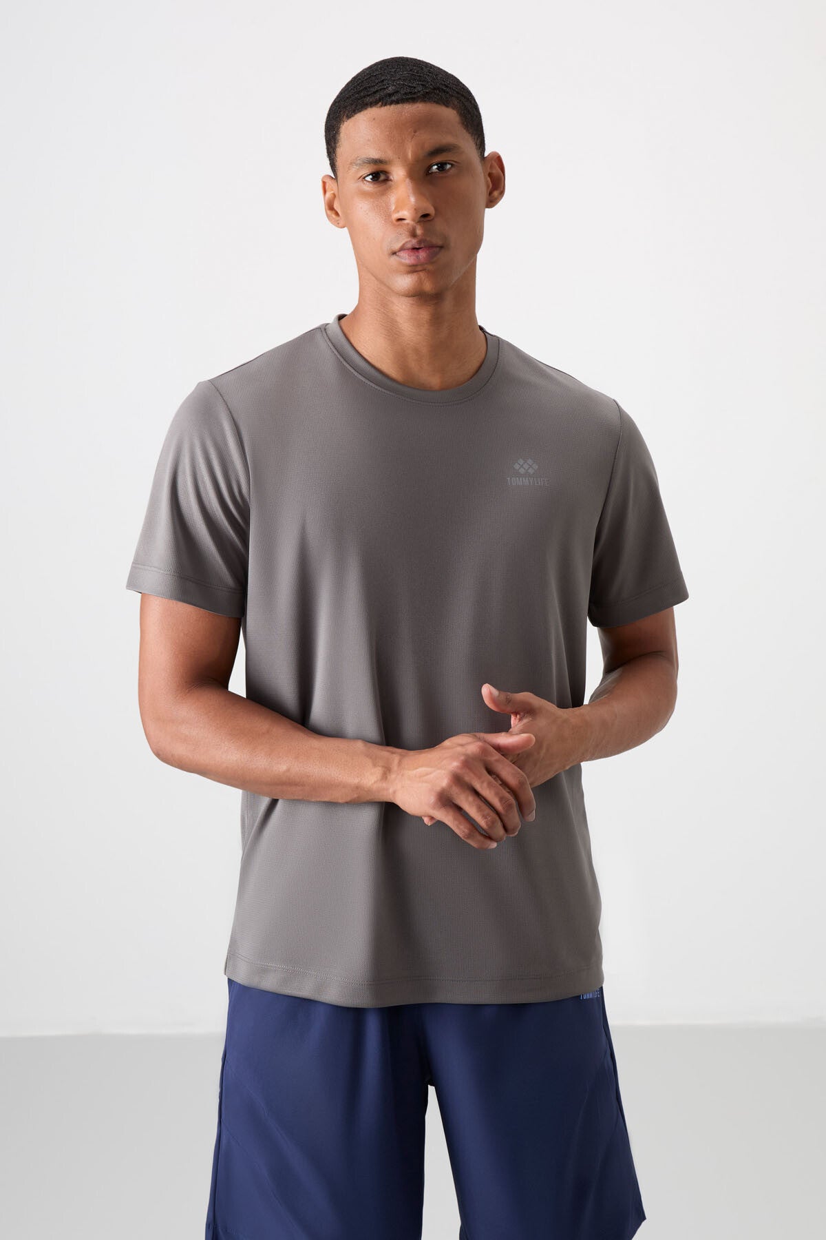 Koyu Gri O Yaka Standart Kalıp Logo Desenli Aktif Spor Erkek T-Shirt - 88255