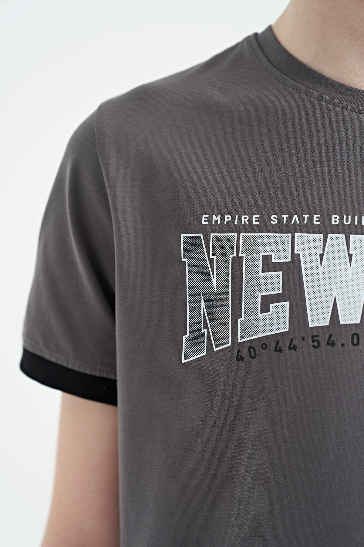 Koyu Gri Yazı Baskılı Standart Kalıp O Yaka Erkek Çocuk T-Shirt - 11105