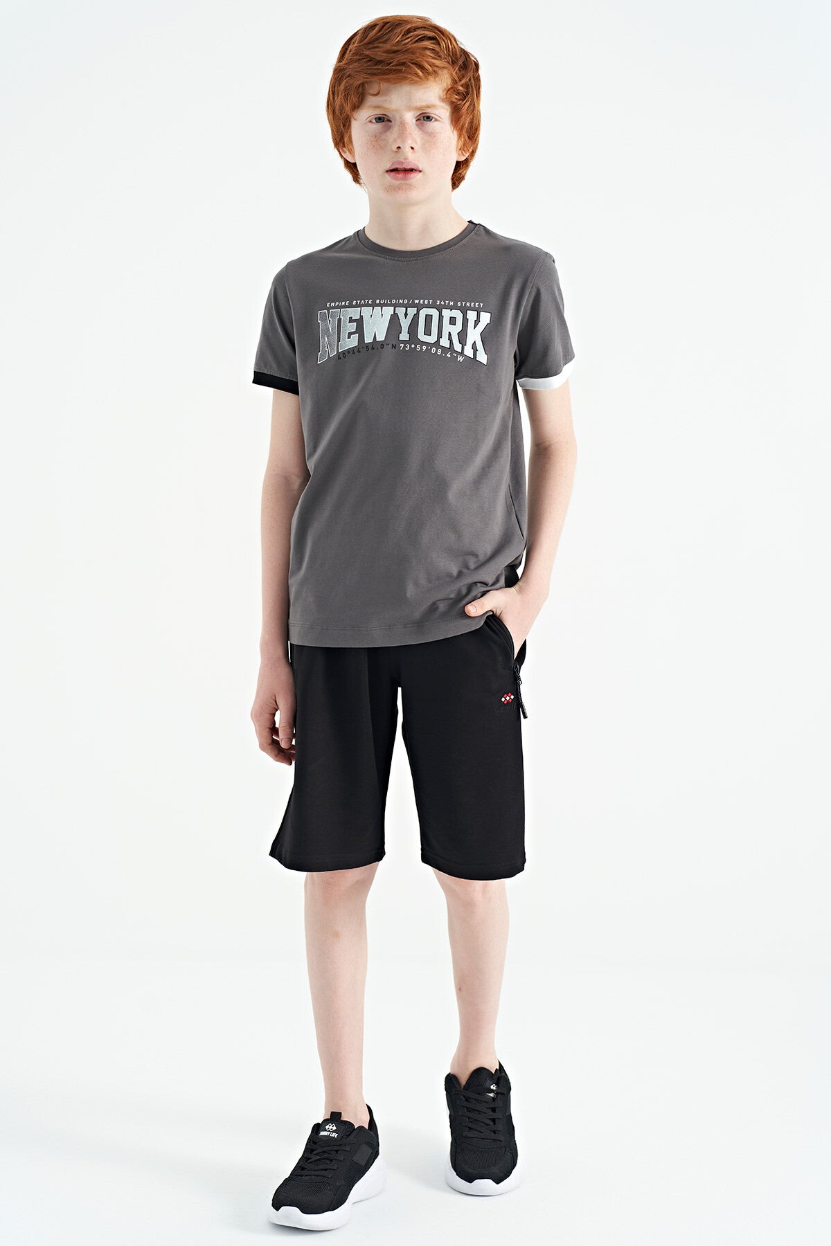 Koyu Gri Yazı Baskılı Standart Kalıp O Yaka Erkek Çocuk T-Shirt - 11105