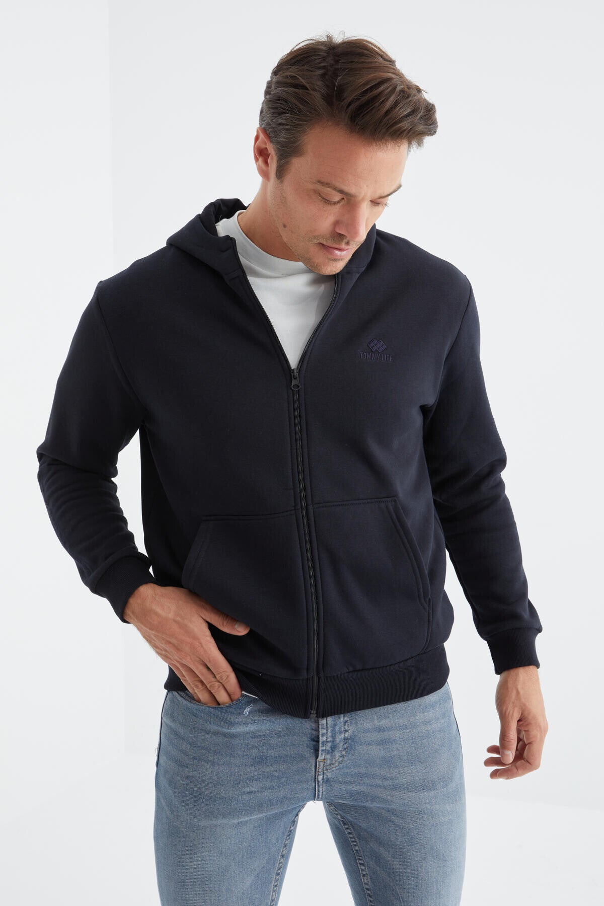Lacivert Basic Kapüşonlu Rahat Form Nakış Detaylı Fermuarlı Erkek Sweatshirt - 88035