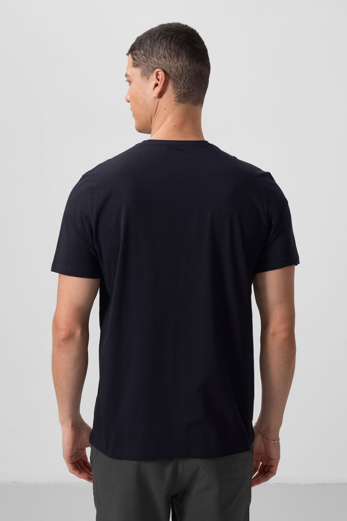 Lacivert Basic Kısa Kol Standart Kalıp V Yaka Erkek T-Shirt - 87912