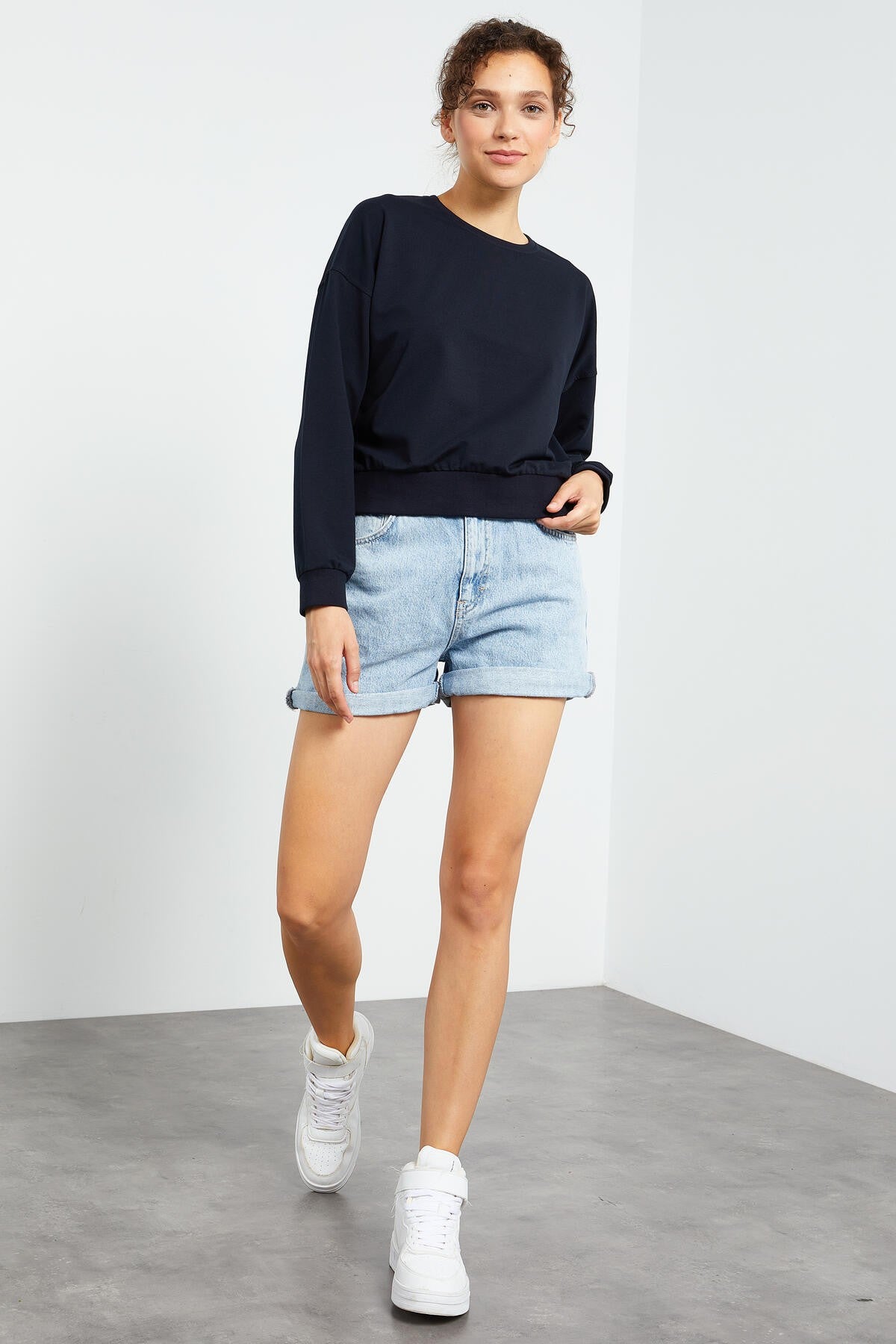 Lacivert Basic Rahat Form O Yaka Kadın Sweatshirt - 97114