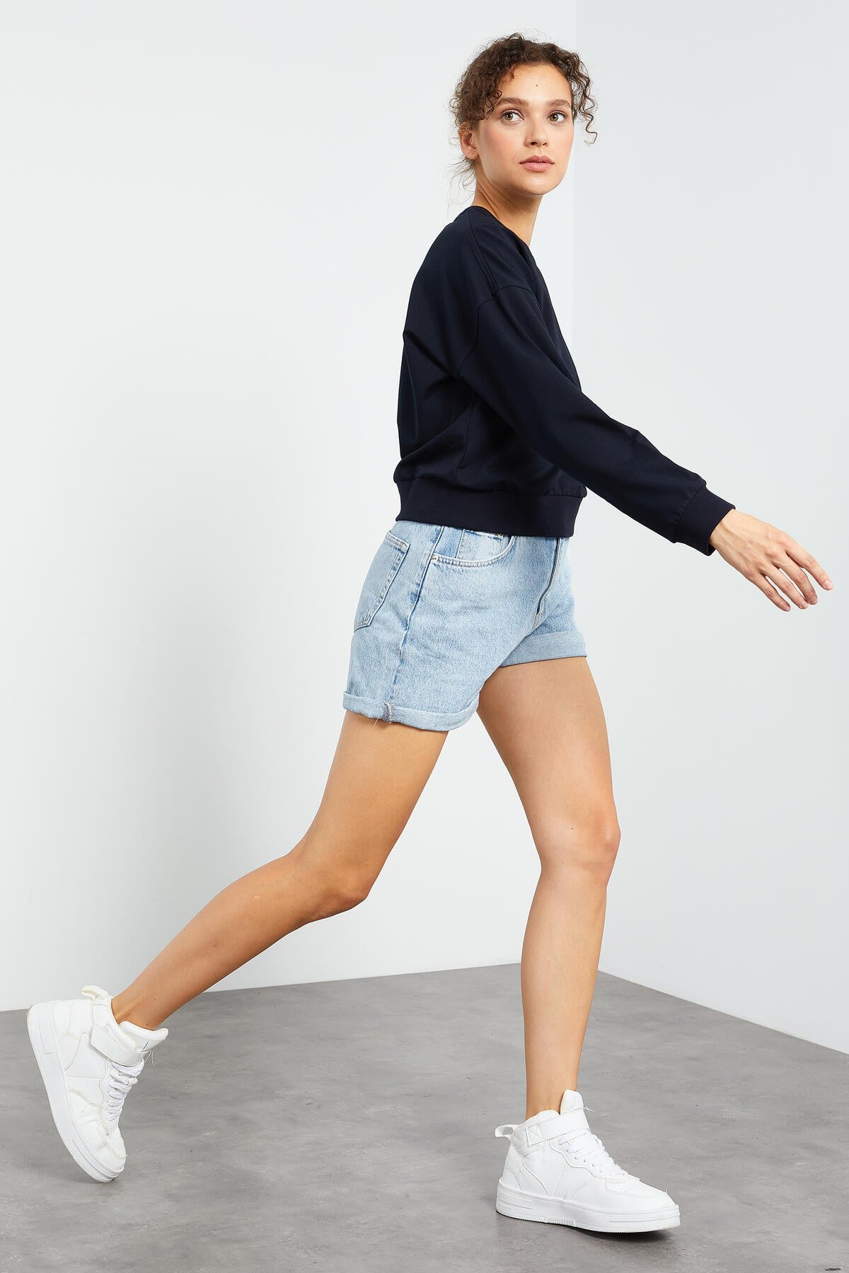 Lacivert Basic Rahat Form O Yaka Kadın Sweatshirt - 97114