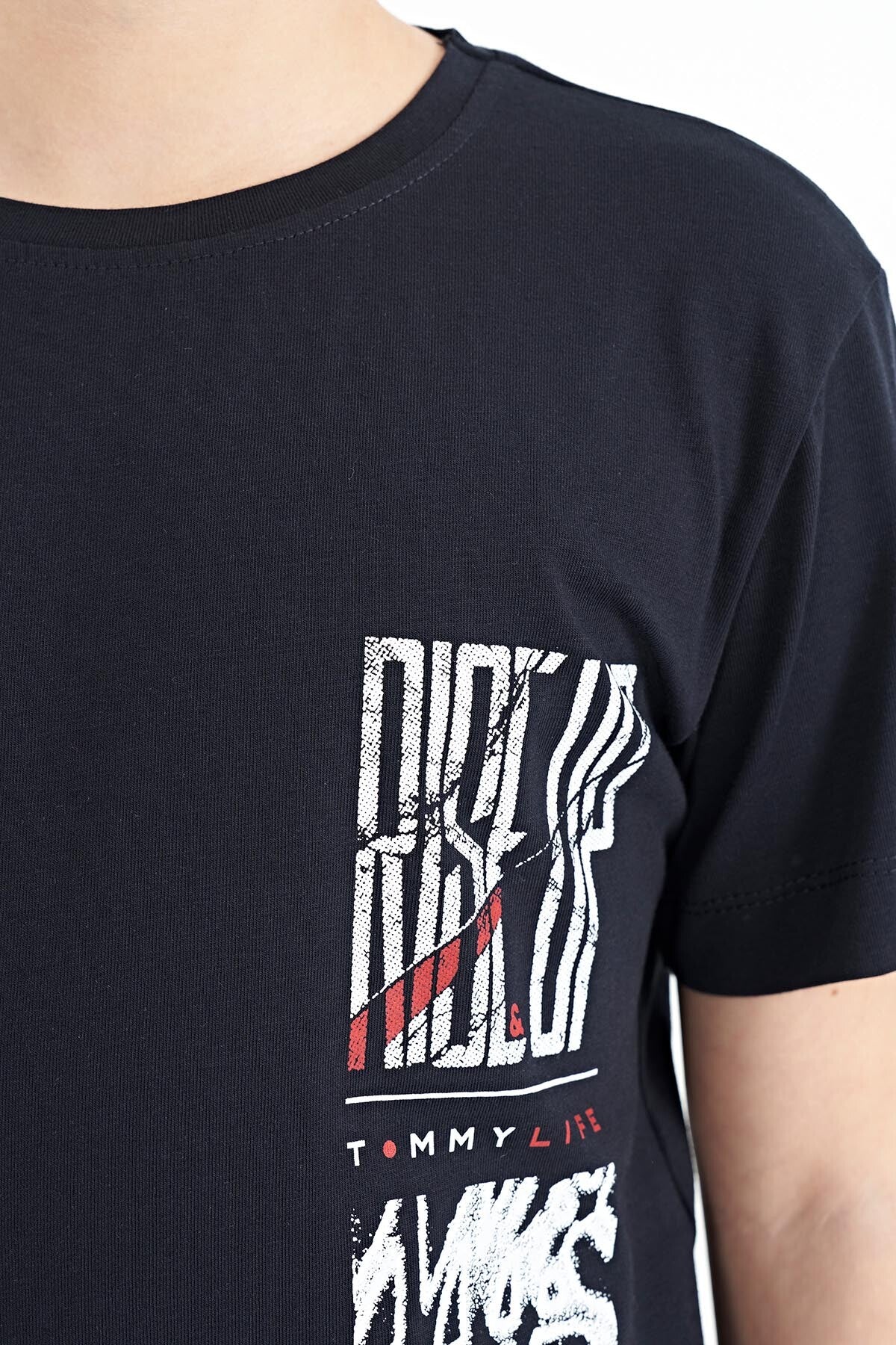 Lacivert Baskı Detaylı O Yaka Standart Kalıp Erkek Çocuk T-Shirt - 11104