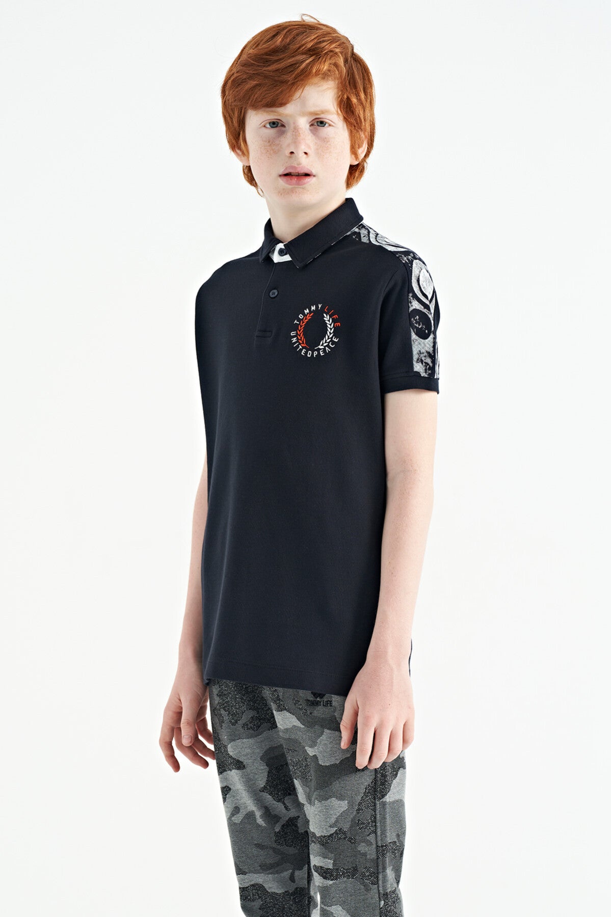 Lacivert Baskı Detaylı Pola Yaka Standart Kalıp Erkek Çocuk T-Shırt - 11166