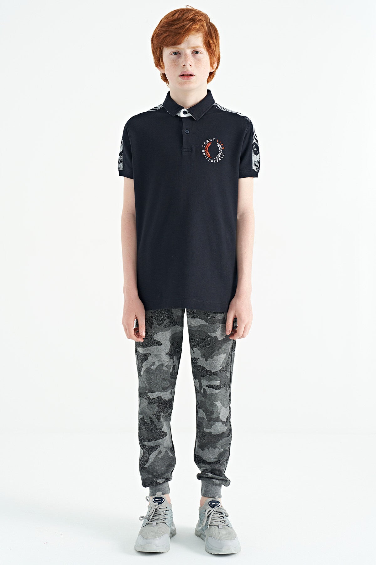 Lacivert Baskı Detaylı Pola Yaka Standart Kalıp Erkek Çocuk T-Shırt - 11166