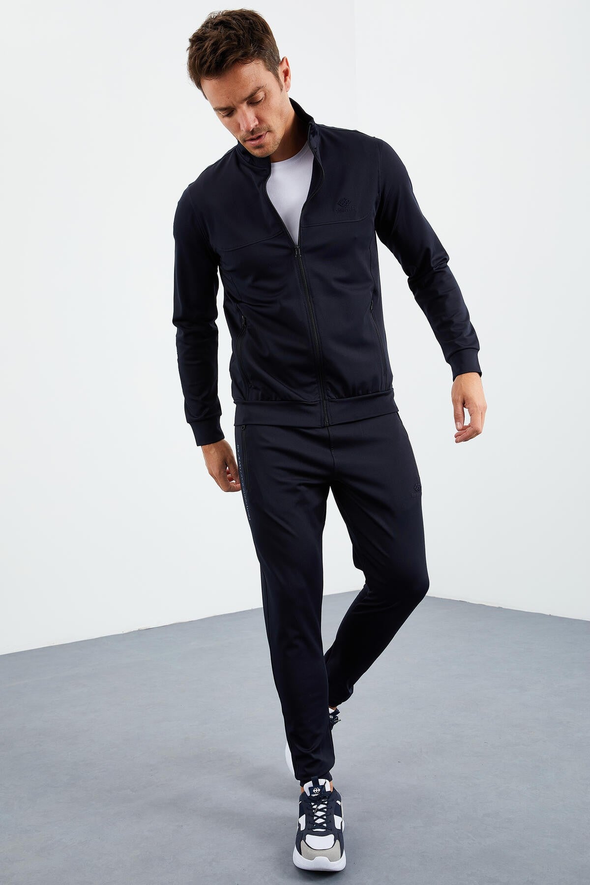 Lacivert Dik Yaka Fermuarlı Standart Kalıp Manşetli Erkek Eşofman Takım - 85160