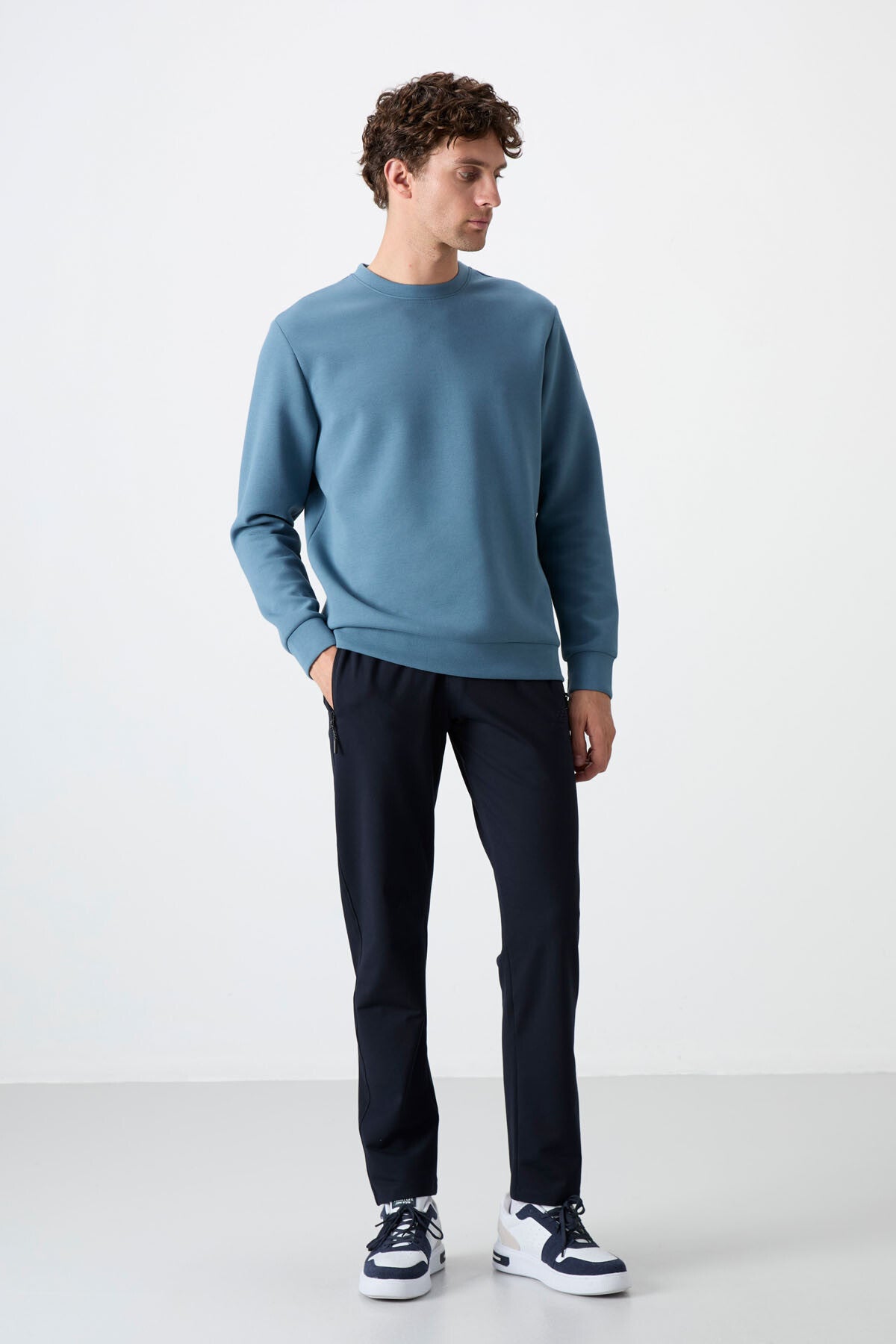 Lacivert Fermuarlı Üç Cepli Dar Kalıp Klasik Paça Erkek Eşofman Alt - 84671