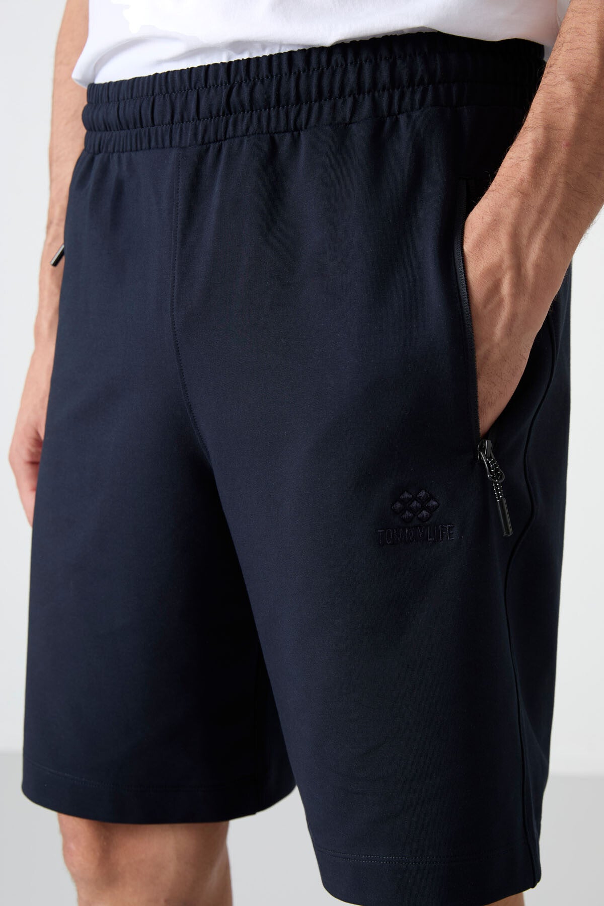Lacivert Gizli Fermuar Arka Cepli Bağcıklı Standart Kalıp Erkek Şort - 81136