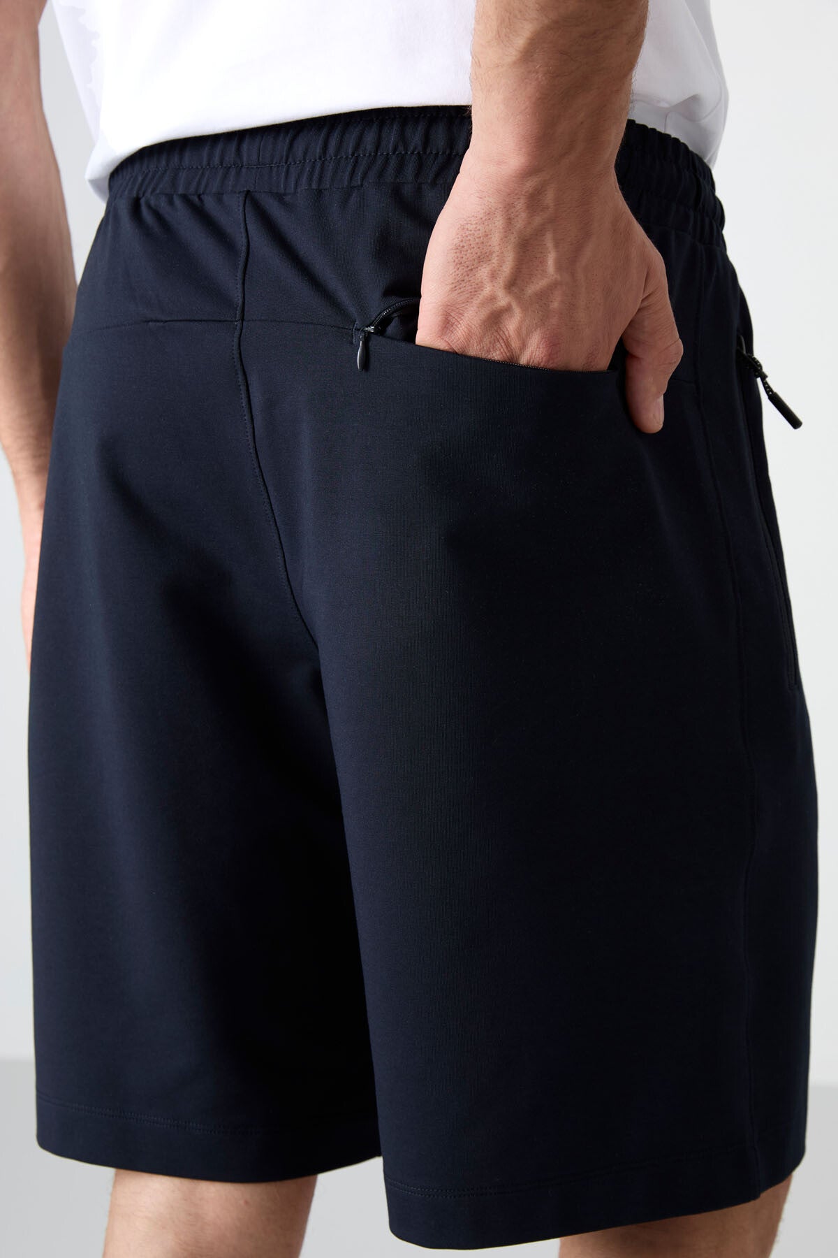 Lacivert Gizli Fermuar Arka Cepli Bağcıklı Standart Kalıp Erkek Şort - 81136