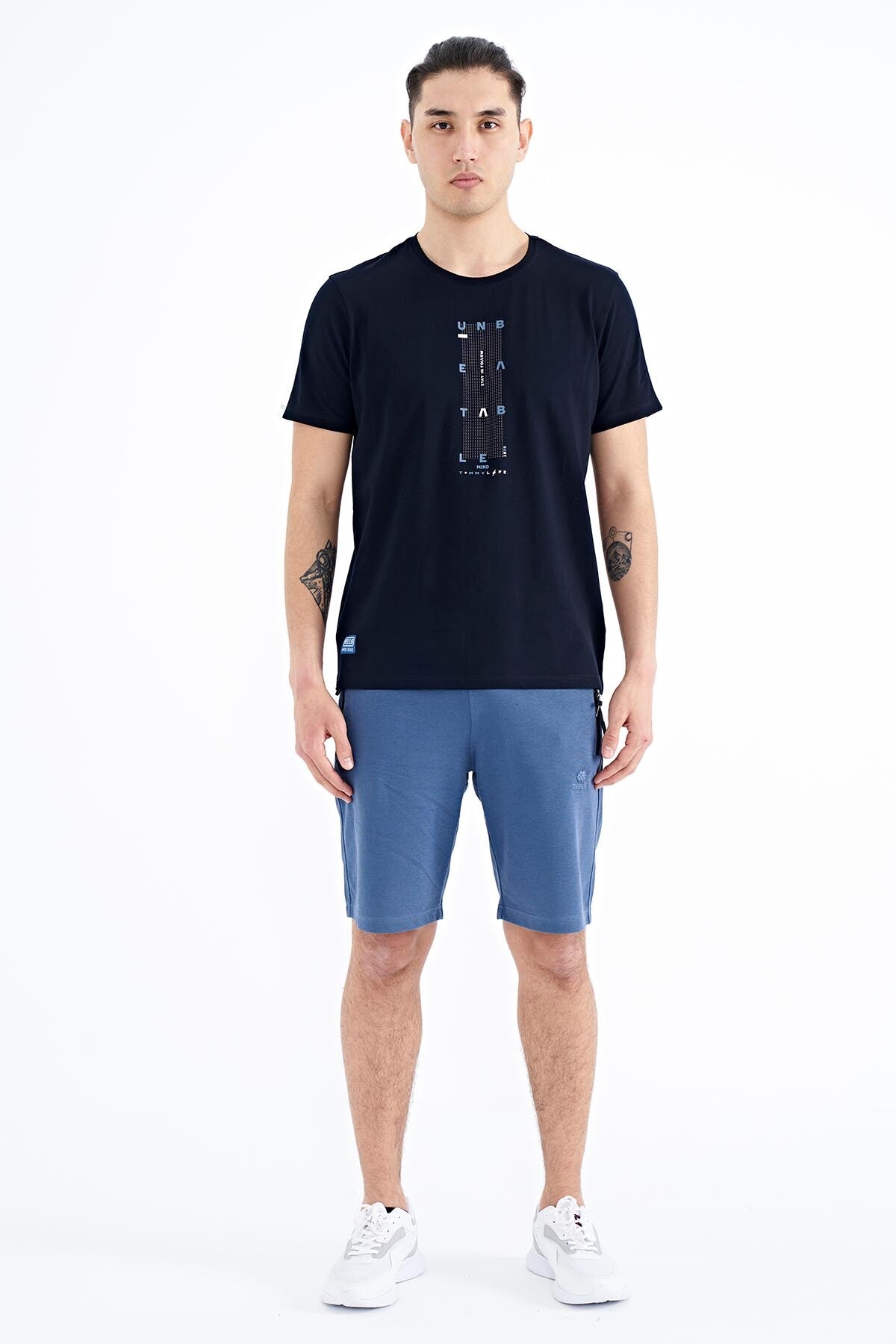 Lacivert Kol Şerit Detaylı O Yaka Standart Kalıp Erkek T-shirt - 88234