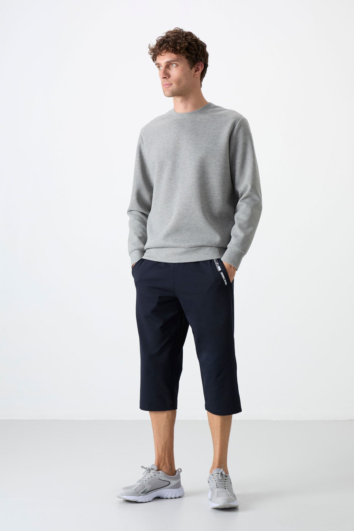 Lacivert Ön Cep Detaylı Standart Kalıp Klasik Paça Erkek Kapri - 83092