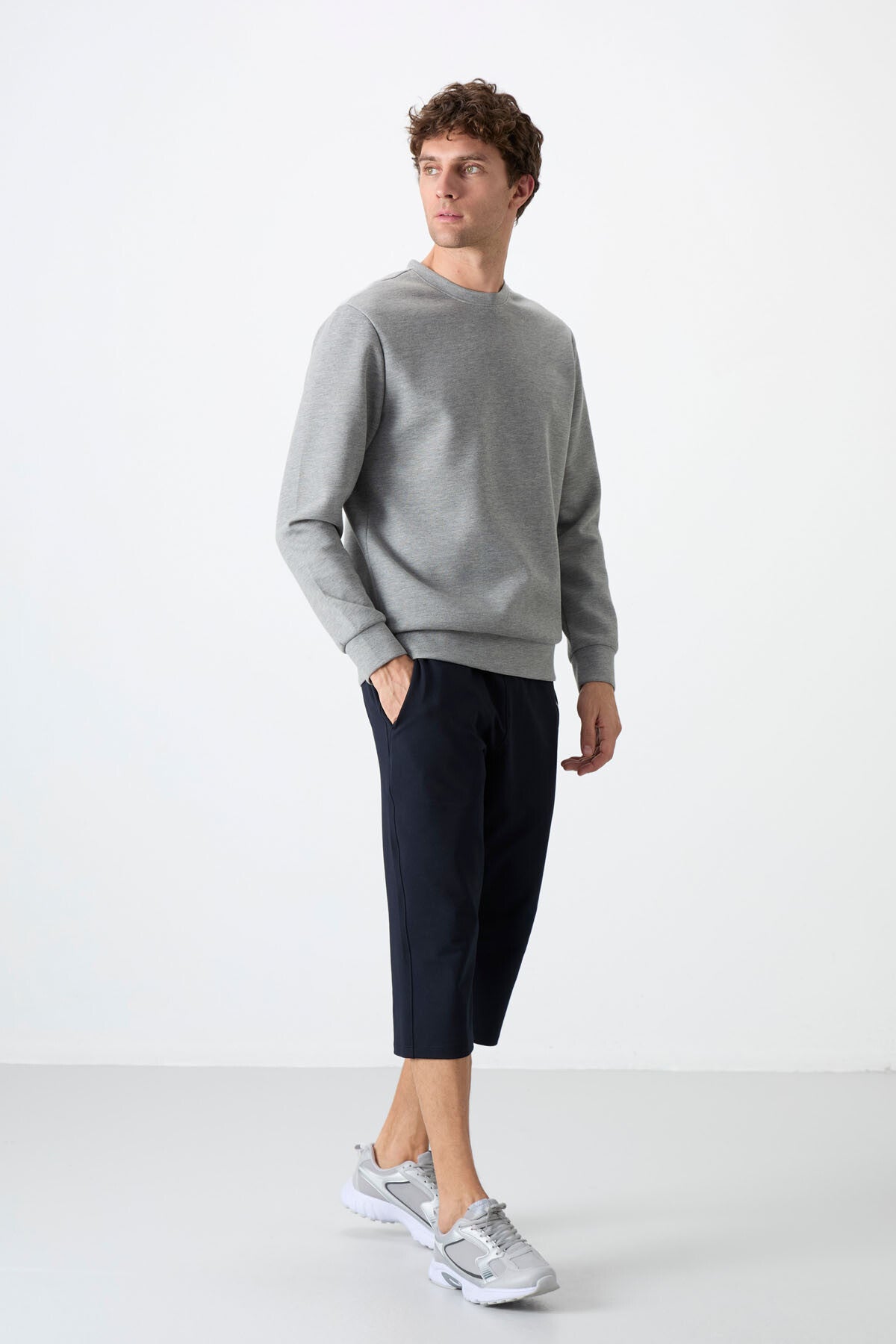 Lacivert Ön Cep Detaylı Standart Kalıp Klasik Paça Erkek Kapri - 83092