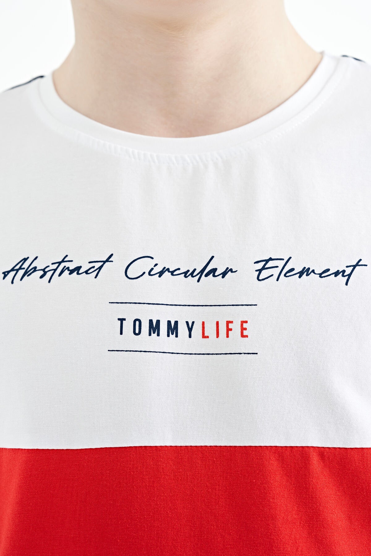 Lacivert Renk Bloklu O Yaka Baskı Detaylı Standart Kalıp Erkek Çocuk T-Shirt - 11135