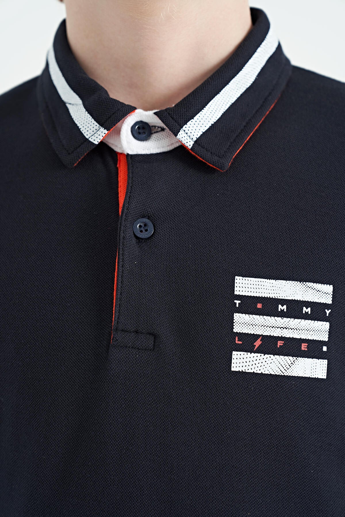 Lacivert Yakası Renk Bloklu Baskı Detaylı Standart Kalıp Erkek Çocuk T-Shirt - 11111