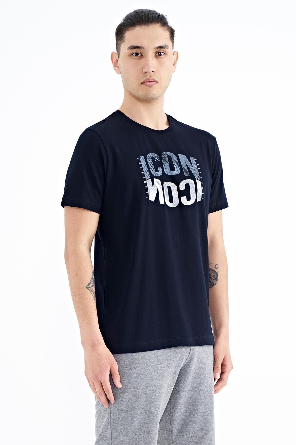 Lacivert Yazı Baskılı O Yaka Standart Kalıp Erkek T-Shirt - 88174