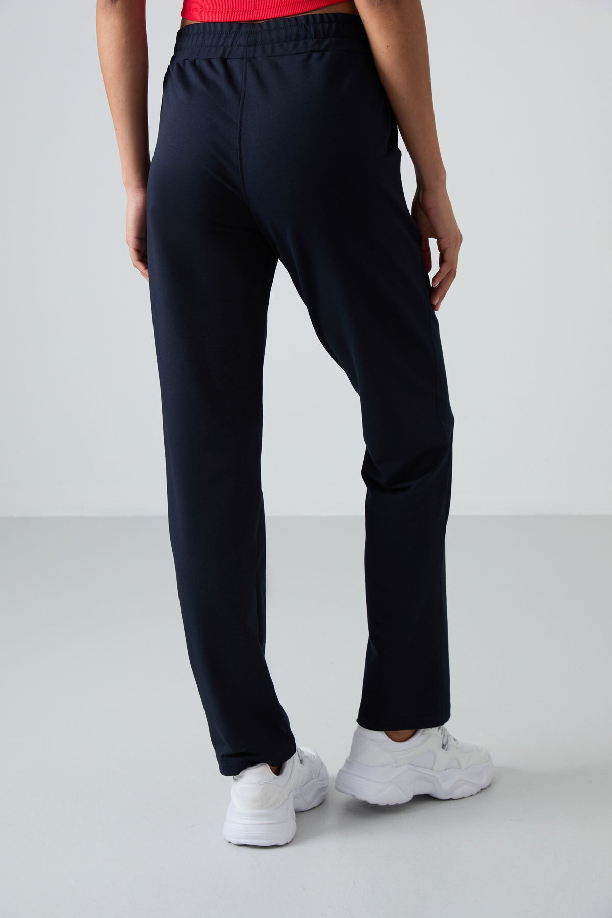 Lacivert Yüksek Bel Cepli Rahat Form Klasik Paça Kadın Eşofman Alt - 94584