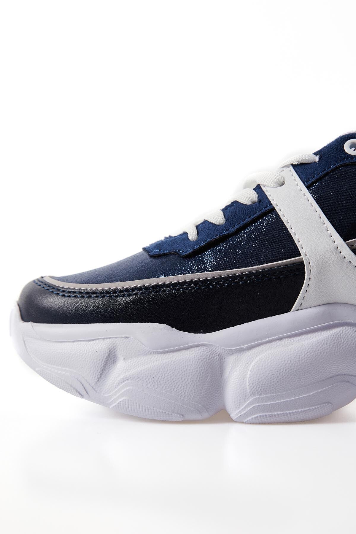 Lacivert Yüksek Tabanlı Bağcıklı Renk Geçişli Suni Deri Kadın Spor Ayakkabı - 89206