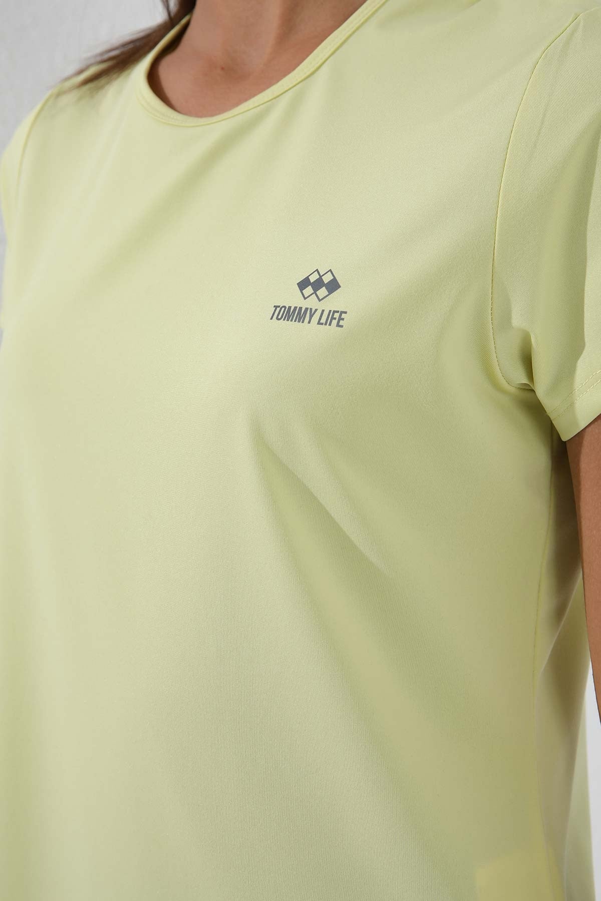 Limon Basic Kısa Kol Standart Kalıp O Yaka Kadın T-Shirt - 97144