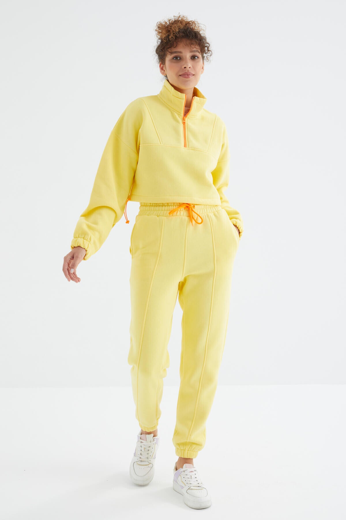 Limon Düşük Omuzlu Beli Büzgülü Yarım Boy Fermuarlı Oversıze Kadın Eşofman Takım - 95321