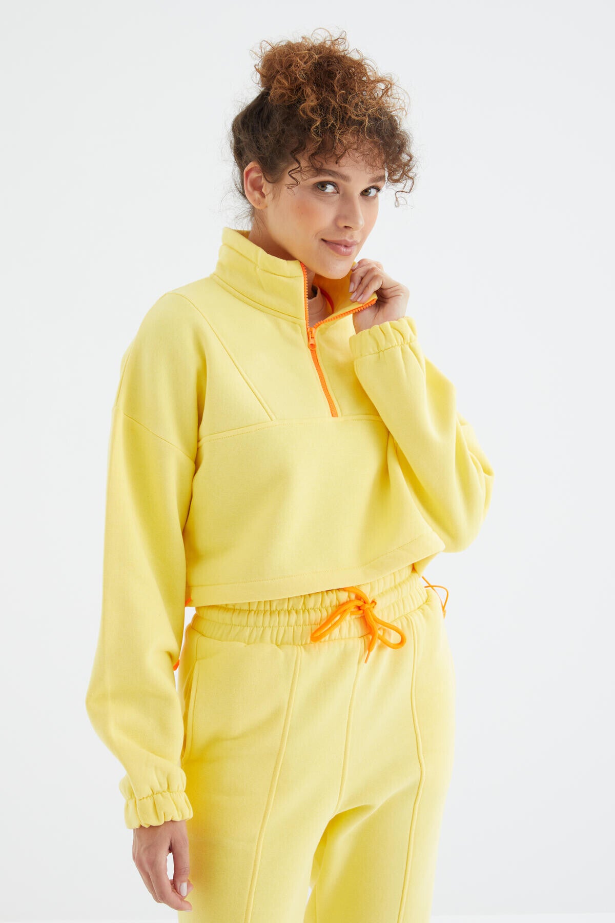 Limon Düşük Omuzlu Beli Büzgülü Yarım Boy Fermuarlı Oversıze Kadın Eşofman Takım - 95321